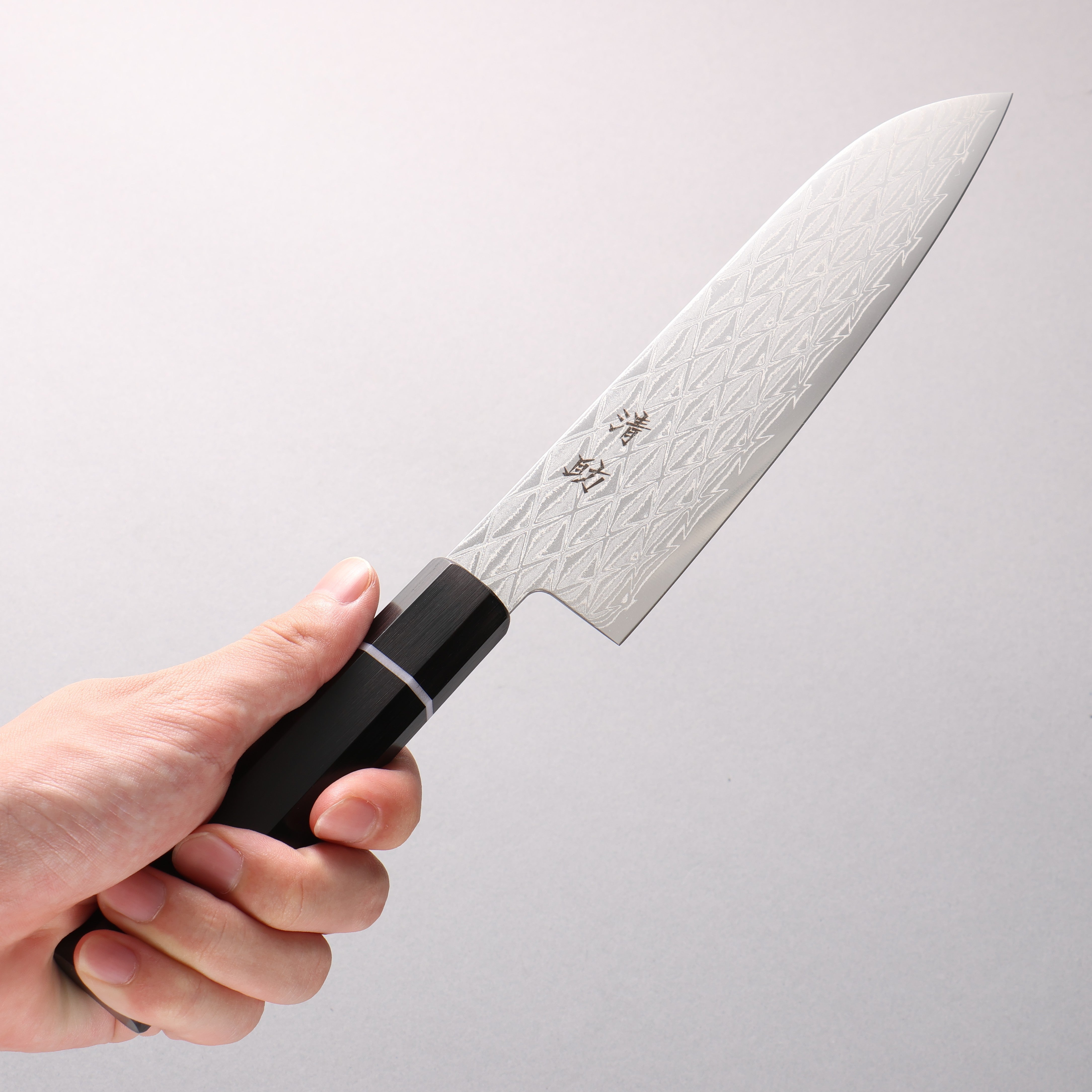 Seisuke AUS10 Mirror Crossed Santoku 180mm Black Pakkawood Handle - Seisuke Knife