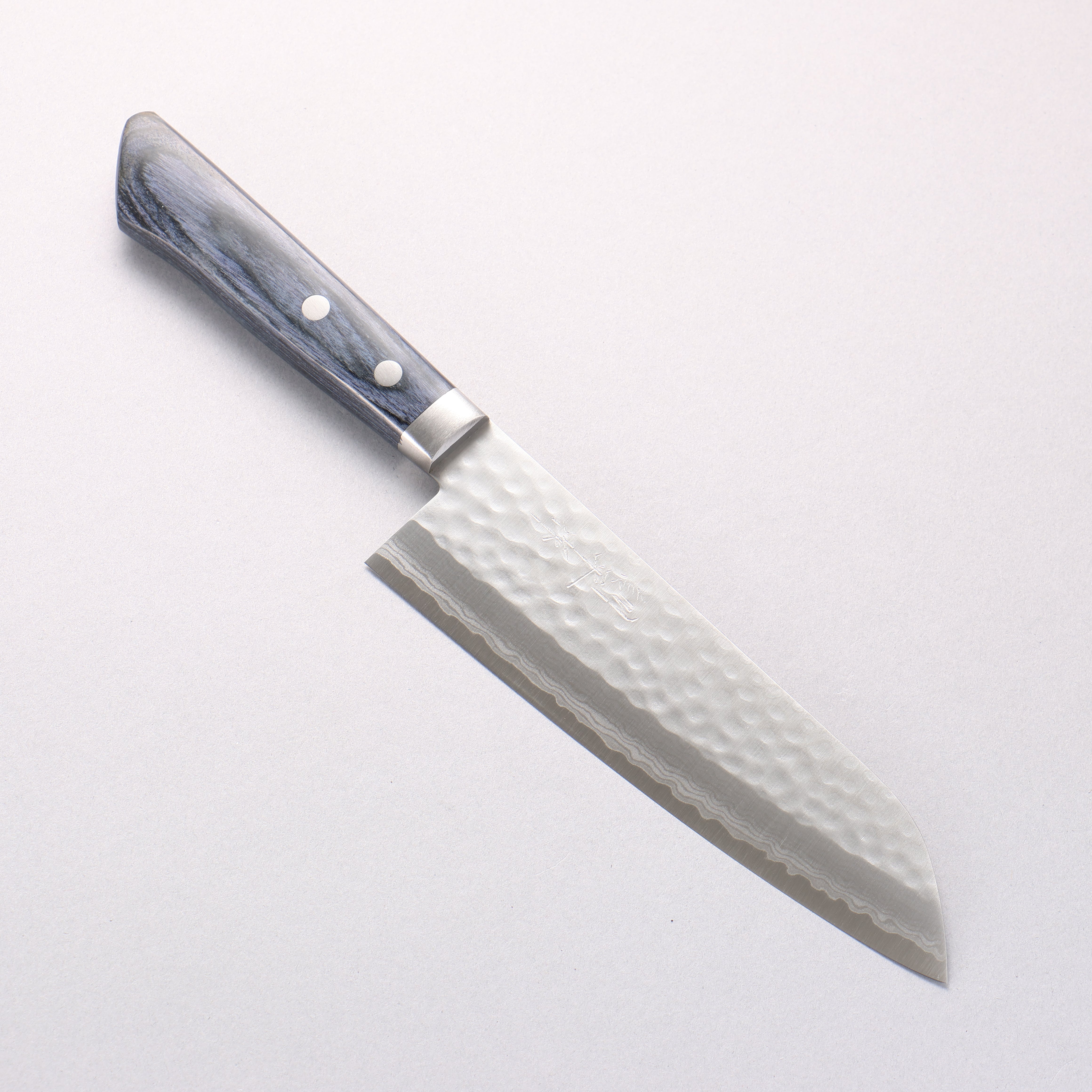 Kunihira Kokuryu VG10 Hammered Damascus Santoku 170mm Navy blue Pakka wood Handle - Seisuke Knife