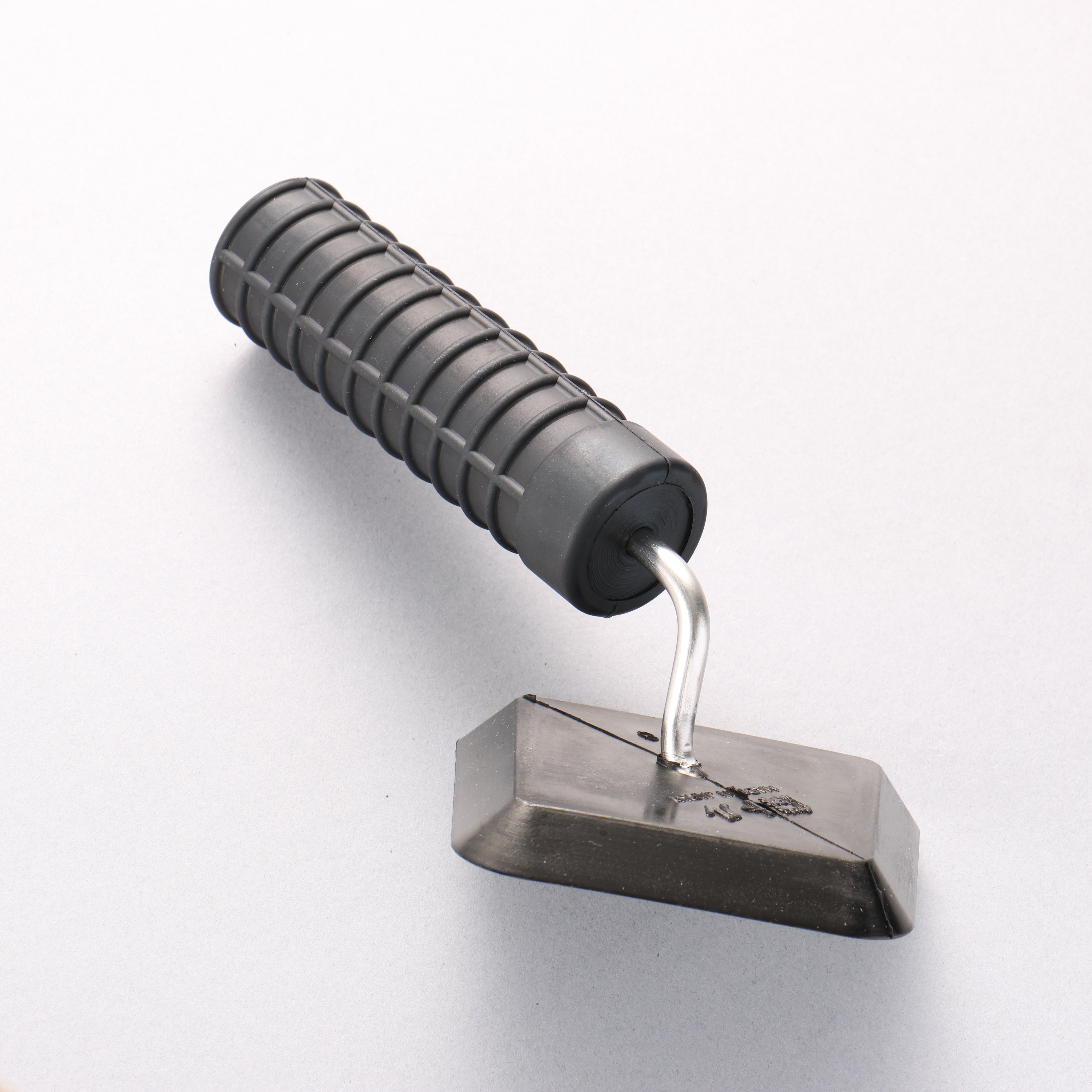 Uroko Toru Fish Scaler Rubber 210mm x 110mm x 100mm - Seisuke Knife