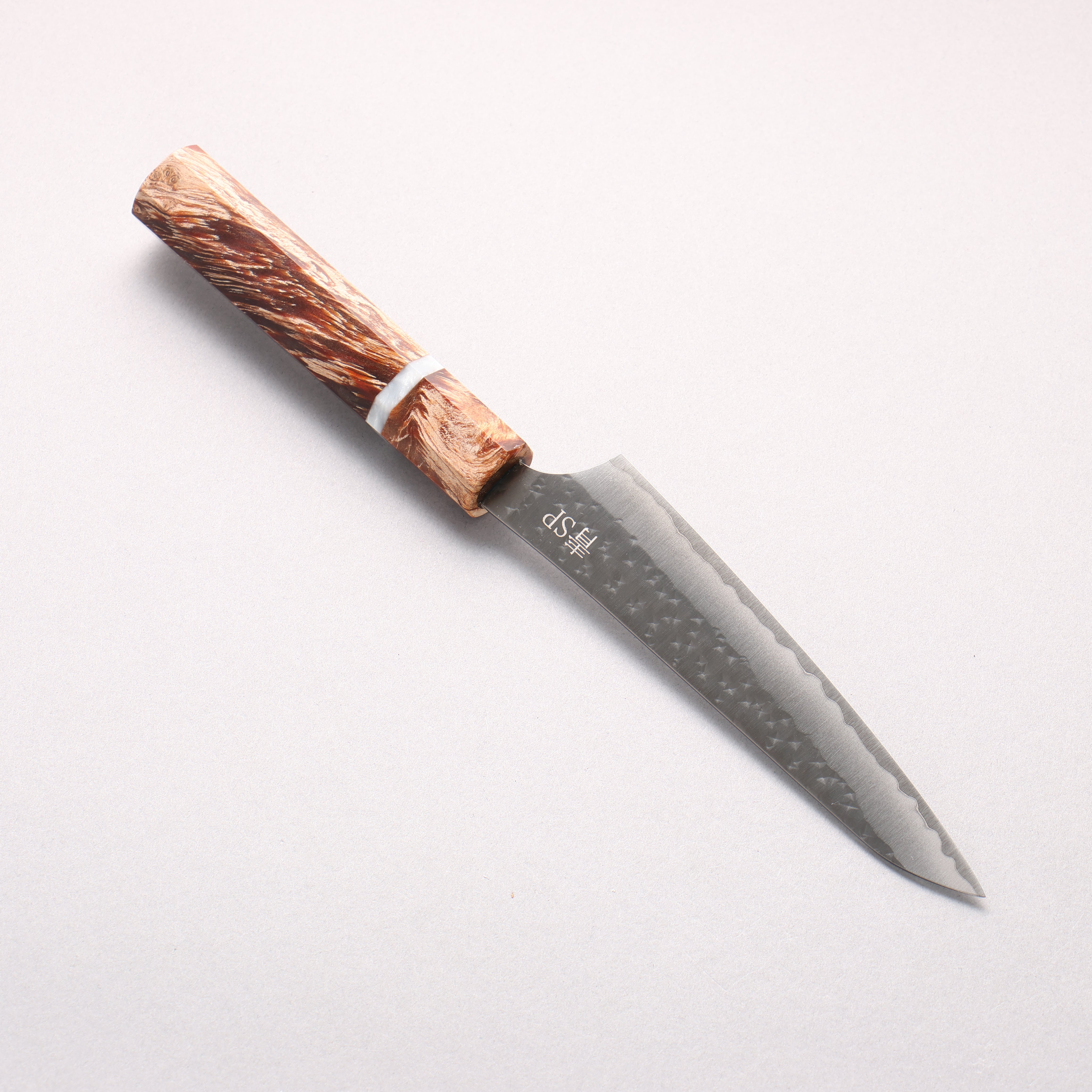 Yu Kurosaki Kokusen Blue Super Hammered Petty-Utility 130mm Brown Stabilized Wood (White Ring) Handle