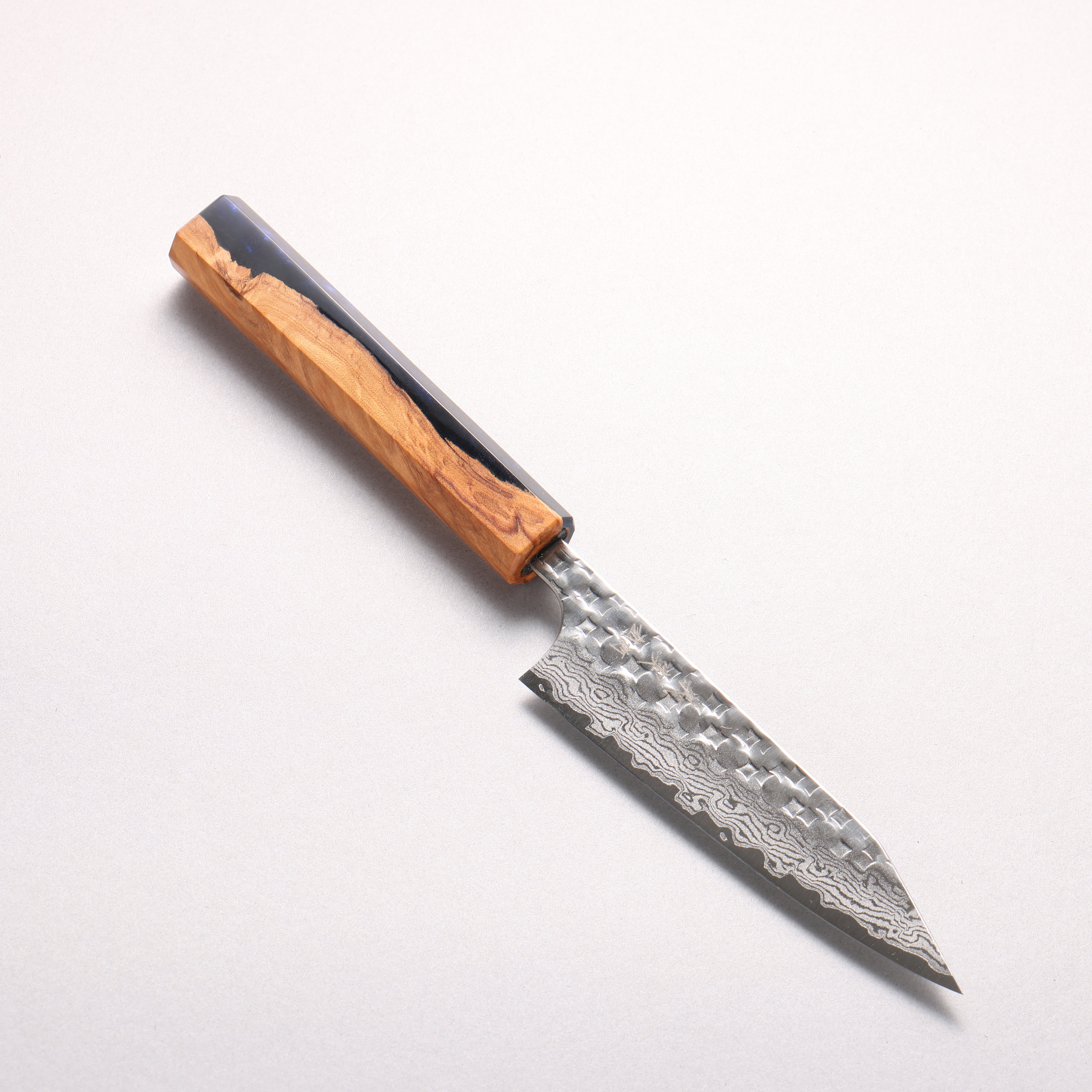 Yoshimi Kato Minamo II VG-XEOS Hammered Damascus Kiritsuke Petty-Utility 120mm Olive Tree and Blue Resin Handle