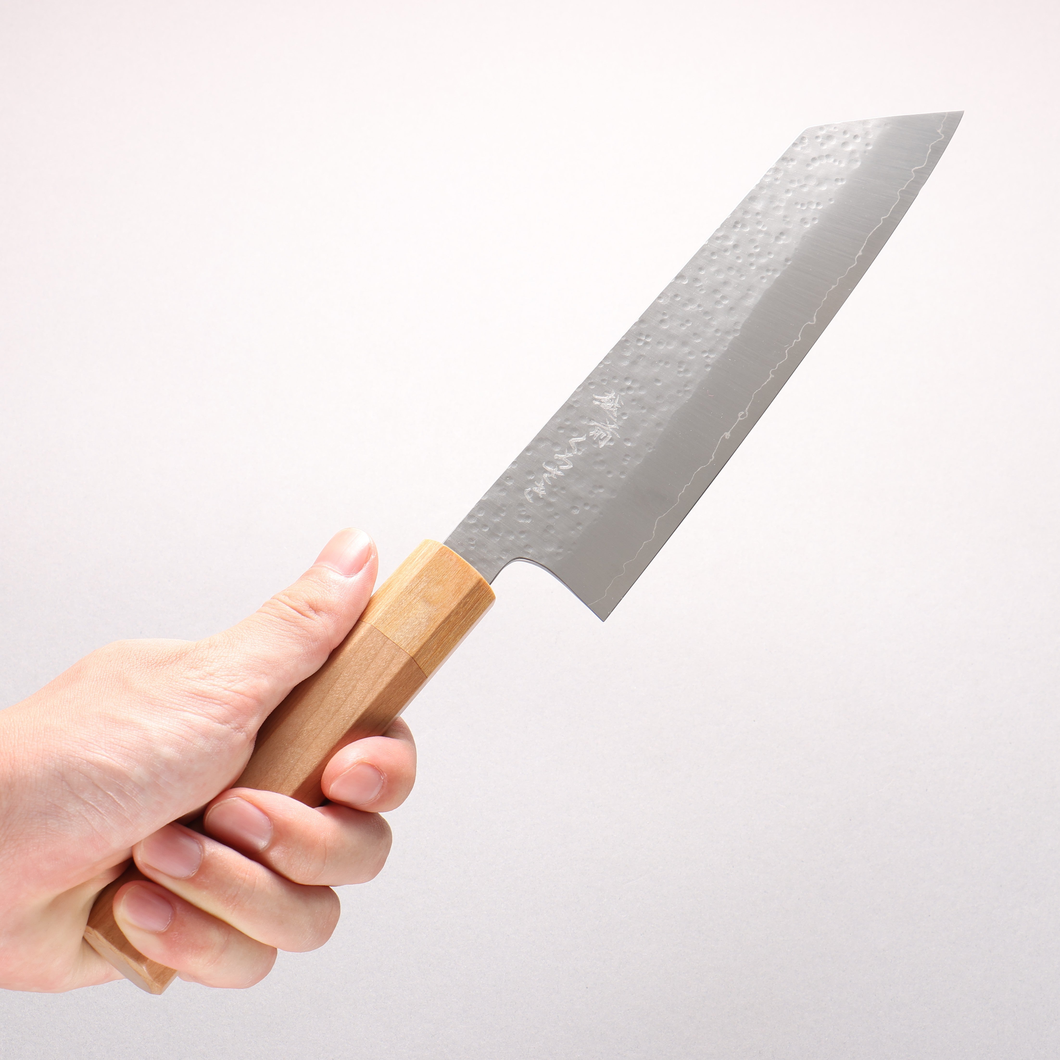 Makoto Kurosaki SG2 Hammered(Maru) Bunka 180mm Cherry Wood Handle - Seisuke Knife