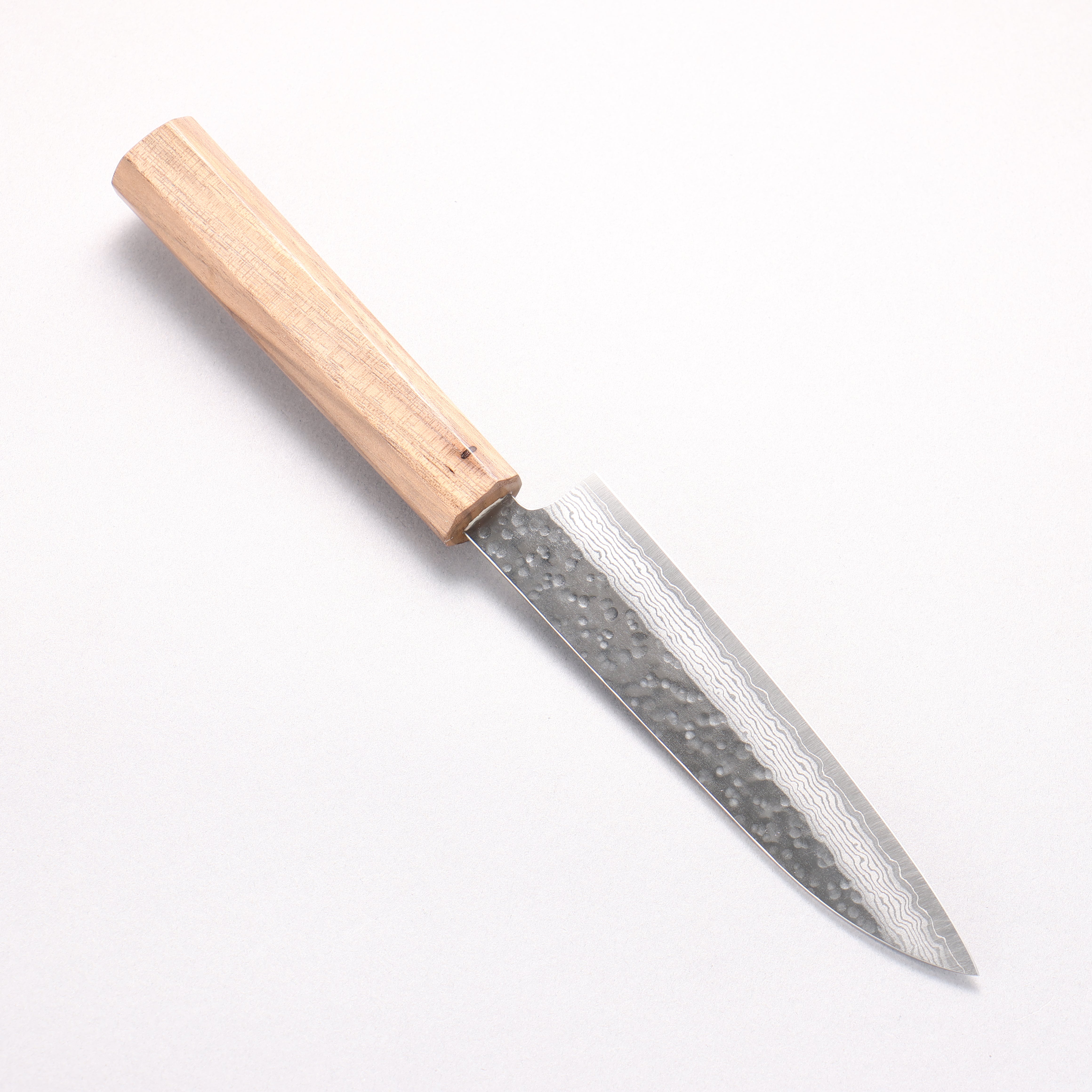 Makoto Kurosaki VG7 Hammered(Maru) Damascus Santoku 170mm Walnut Handle