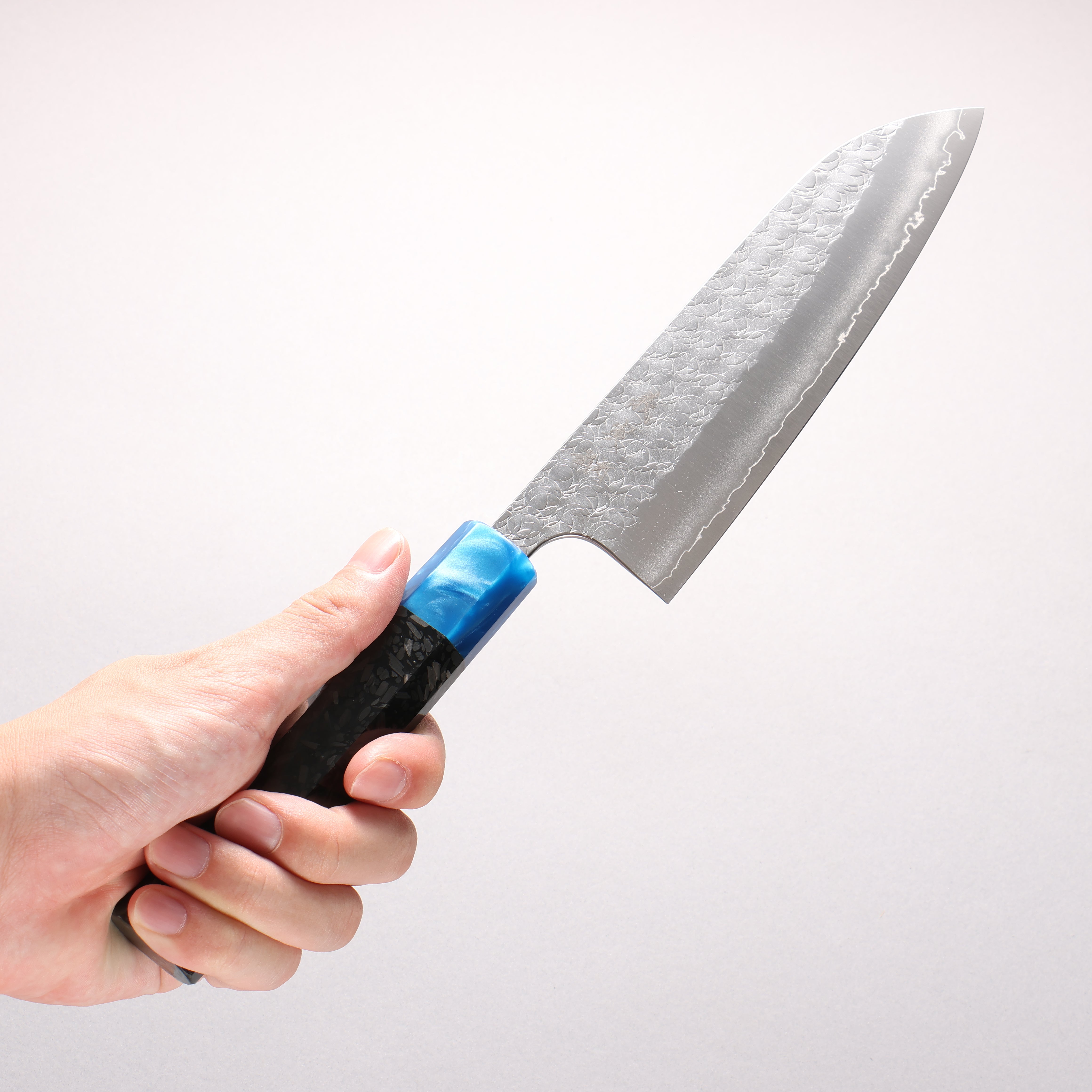 Yoshimi Kato Minamo SG2 Hammered Santoku 170mm Carbon Fiber (ferrule: Blue Marble Resin) Handle
