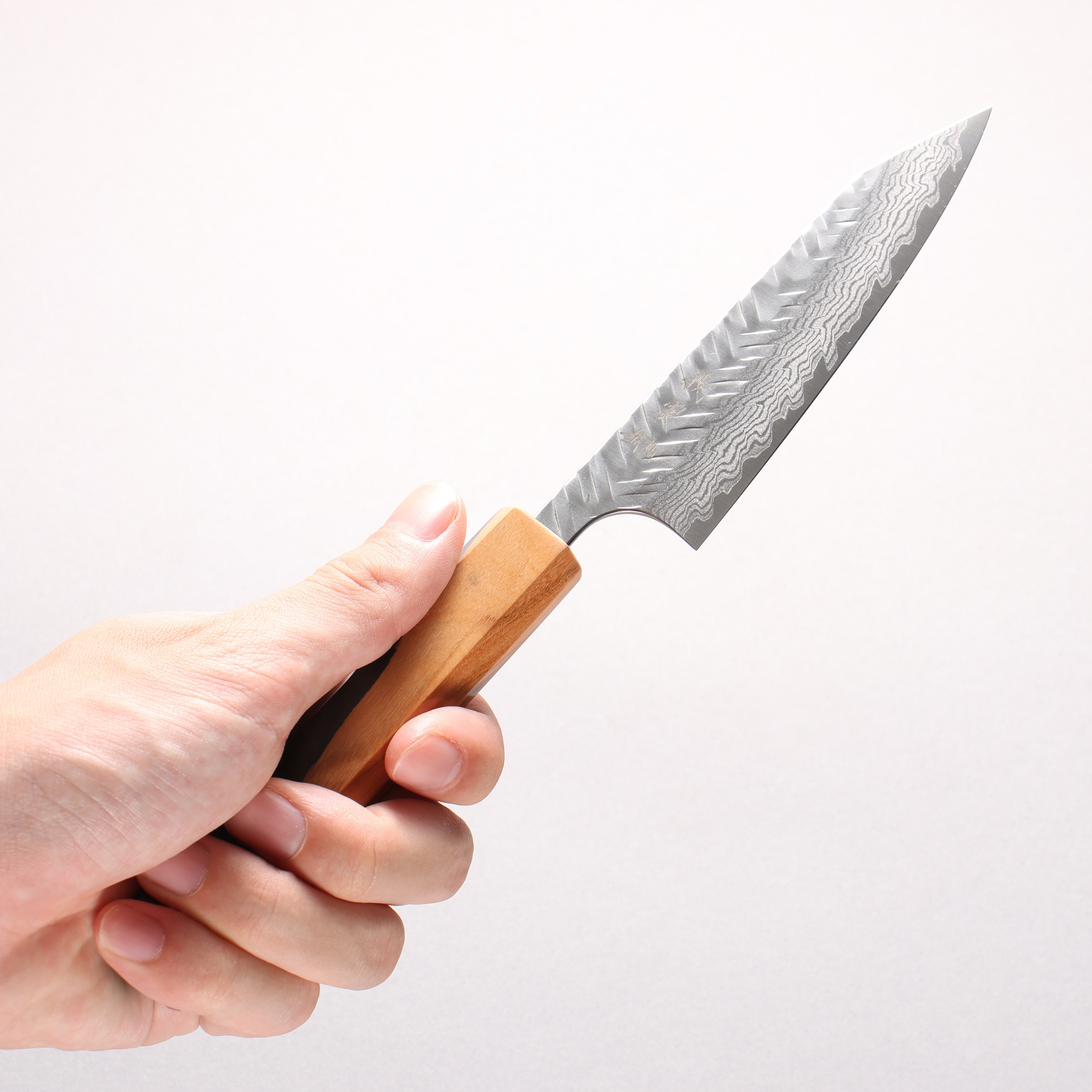 Yoshimi Kato VG-XEOS Damascus Hammered (V) Kiritsuke Petty-Utility 120mm Olive Tree and Black Resin Handle