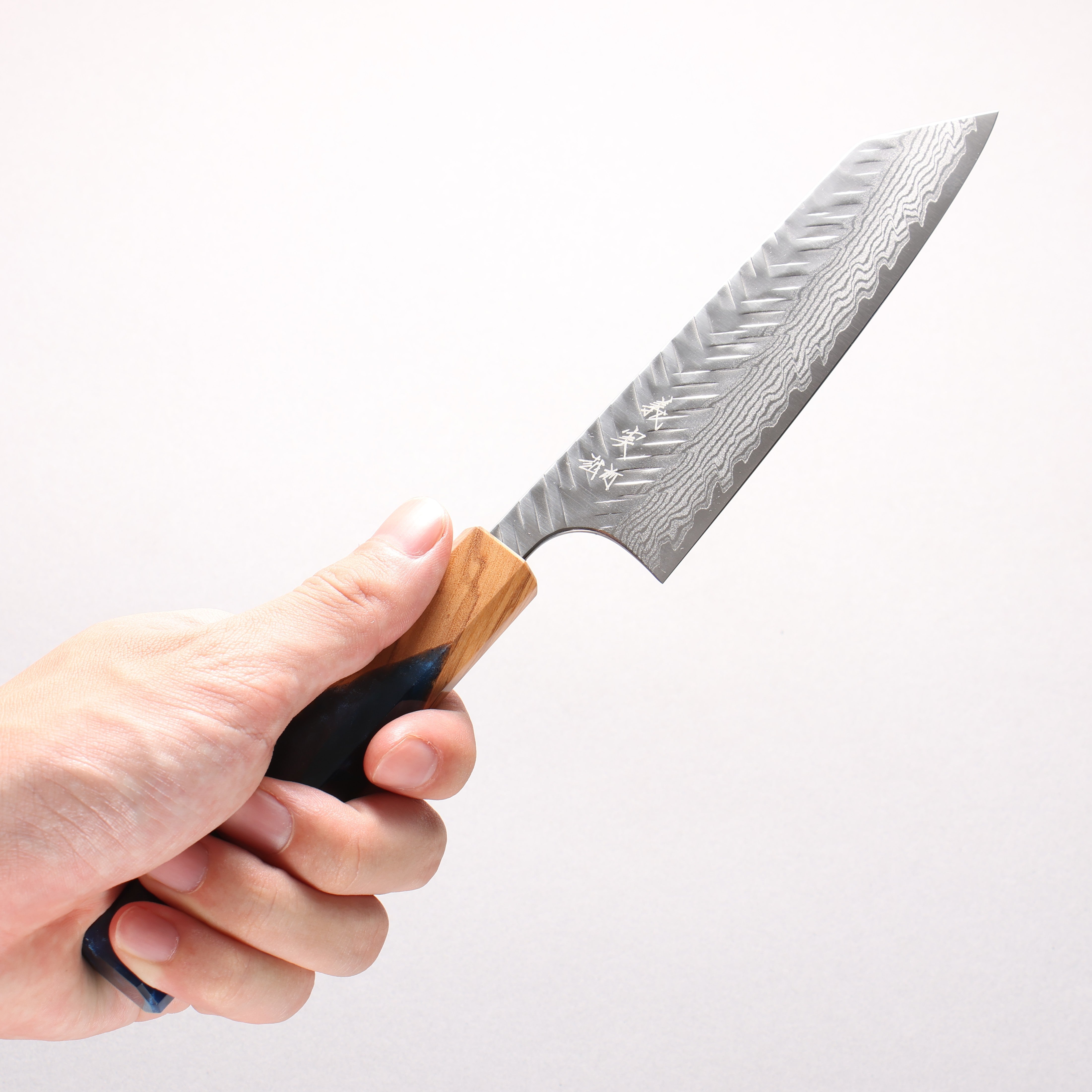 Yoshimi Kato VG-XEOS Damascus Hammered (V) Small Bunka 130mm Olive Tree and Blue Resin Handle