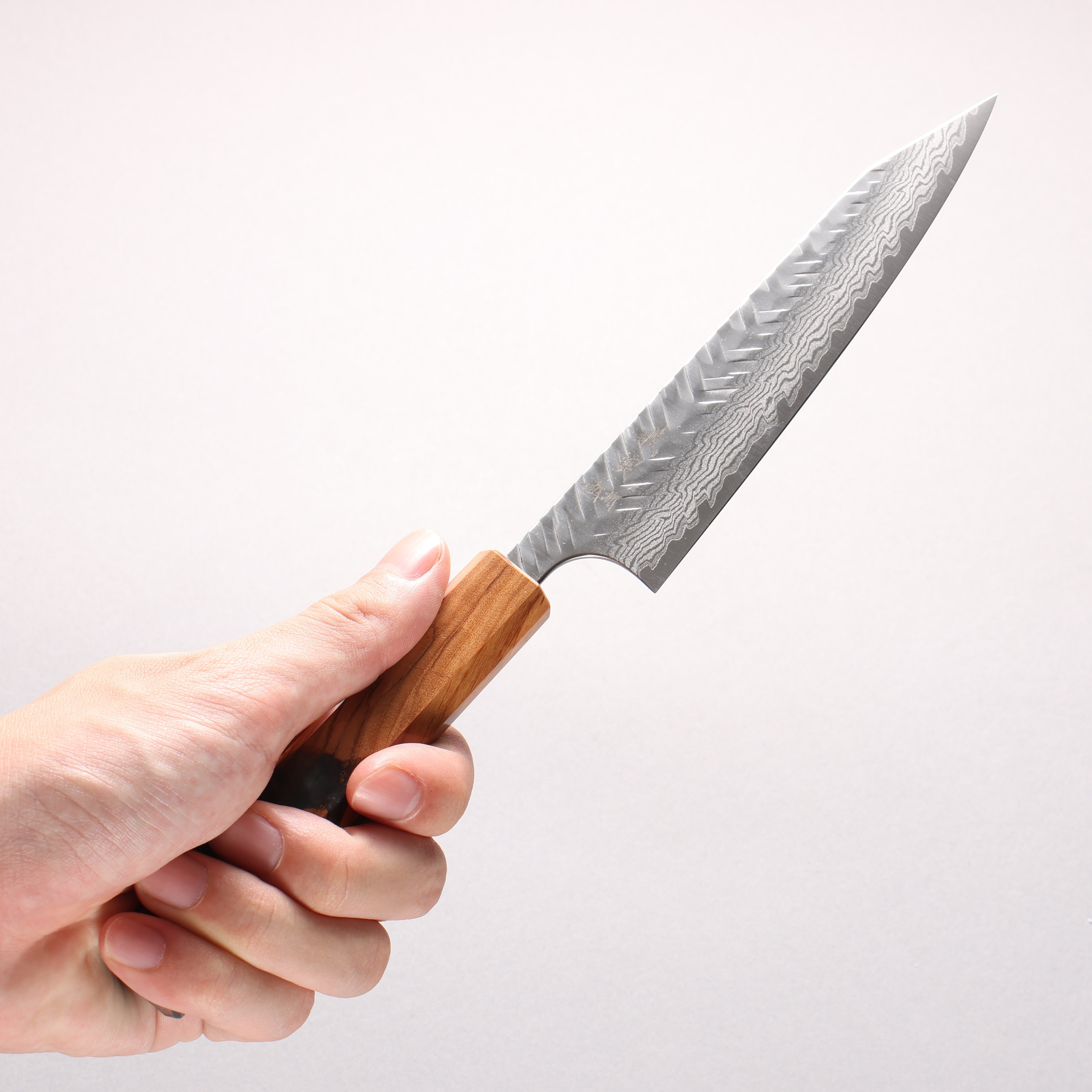 Yoshimi Kato VG-XEOS Damascus Hammered (V) Kiritsuke Petty-Utility 150mm Olive Tree and Black Resin Handle