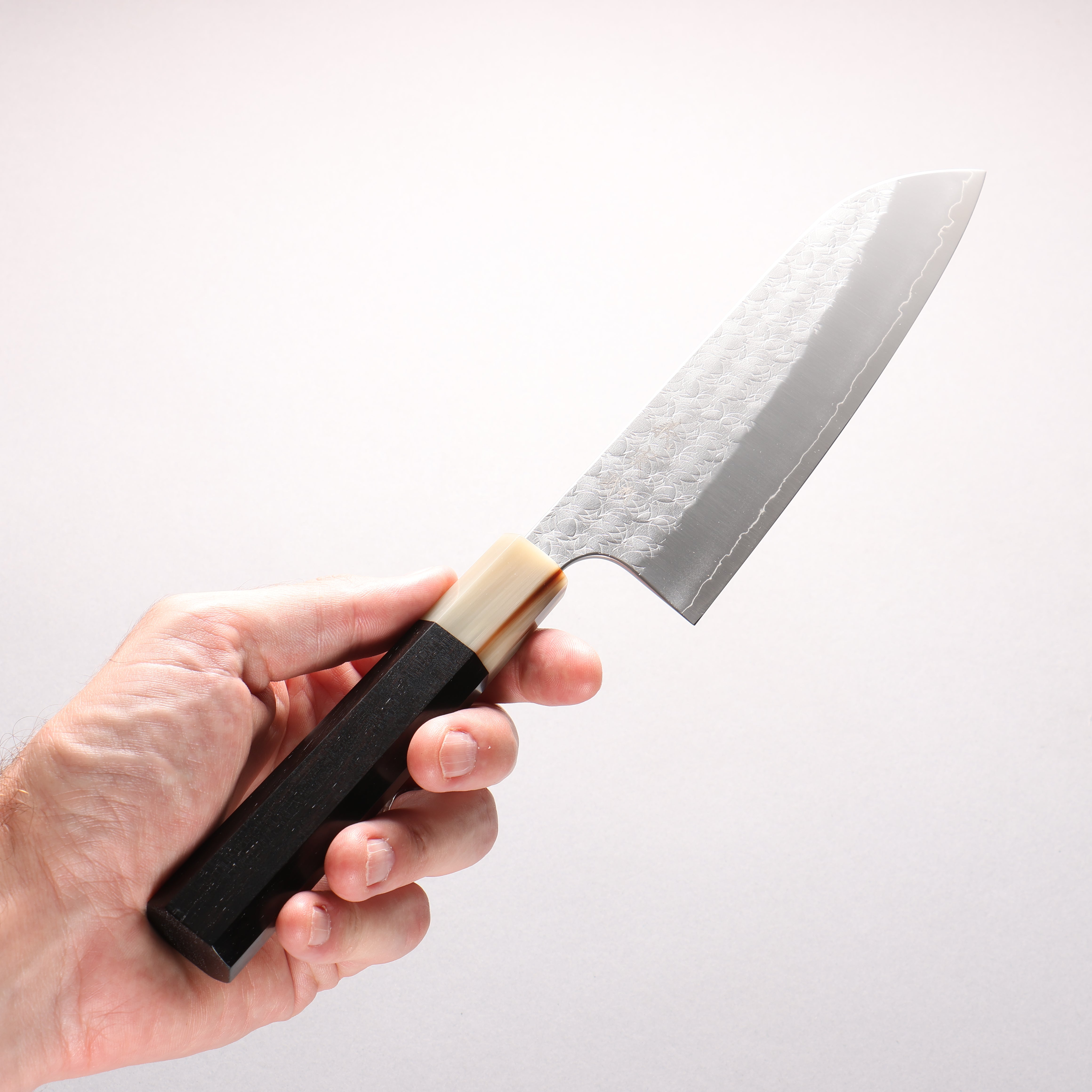 [Ginza Only] Yoshimi Kato Minamo SG2 Hammered Santoku 170mm Ebony Wood (ferrule: White Water Buffalo Horn) Handle