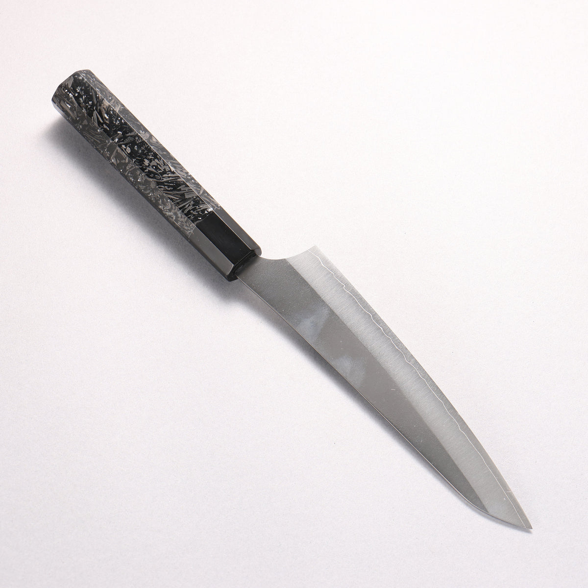 [Ginza Only] Yu Kurosaki Gekko VG-XEOS Petty-Utility 150mm Carbon Fiber with Silver Speckles (ferrule: Black Water Buffalo Horn) Handle