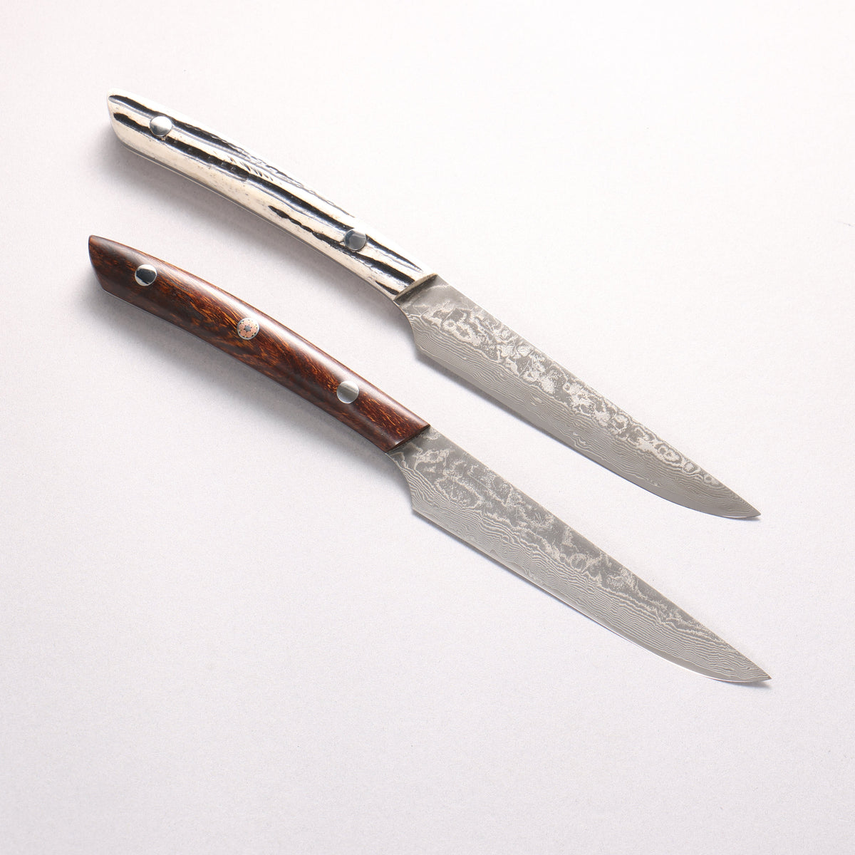 Takeshi Saji 2 Steak Knives Set SG2 Black Damascus Steak Knife 125mm White Deer Horn And Ironwood Handle