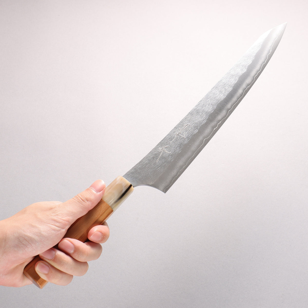 Yu Kurosaki Suiren Silver Steel No.3 Hammered Sujihiki 270mm Olive Tree (ferrule: White Water Buffalo Horn) Handle - Seisuke Knife