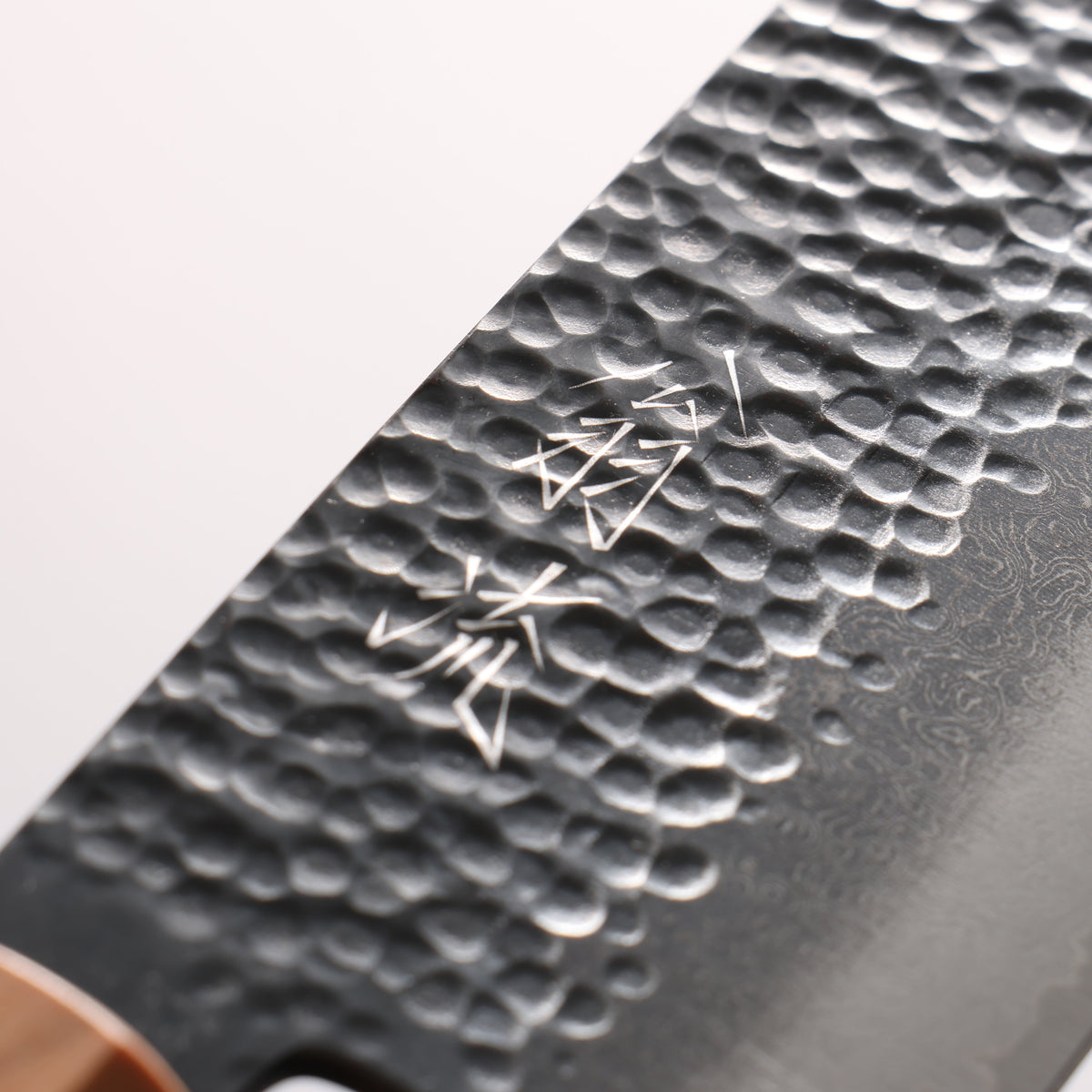 Oul VG10 Hammered Damascus Black dyeing Santoku 180mm Olive tree Handle