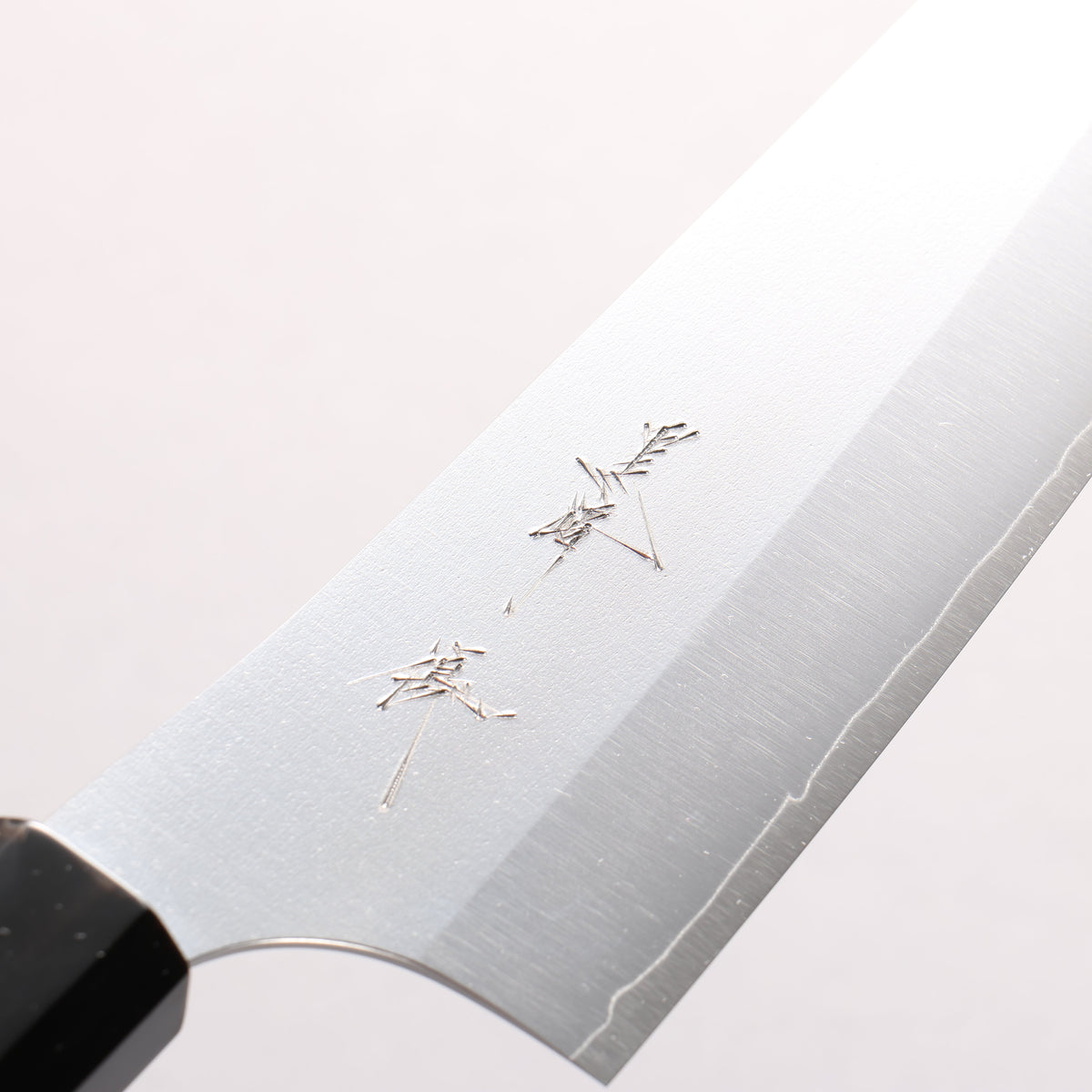 [Ginza Only] Yu Kurosaki Gekko VG-XEOS Bunka 170mm Carbon Fiber with Gold Speckles (ferrule: Black Water Buffalo Horn) Handle