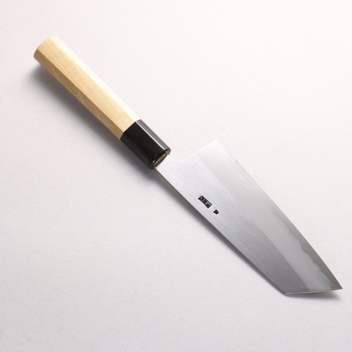 Kikuzuki White Steel No.2 Kasumitogi Kiritsuke Santoku 150mm Magnolia (Ferrule: Water Buffalo Horn) Handle