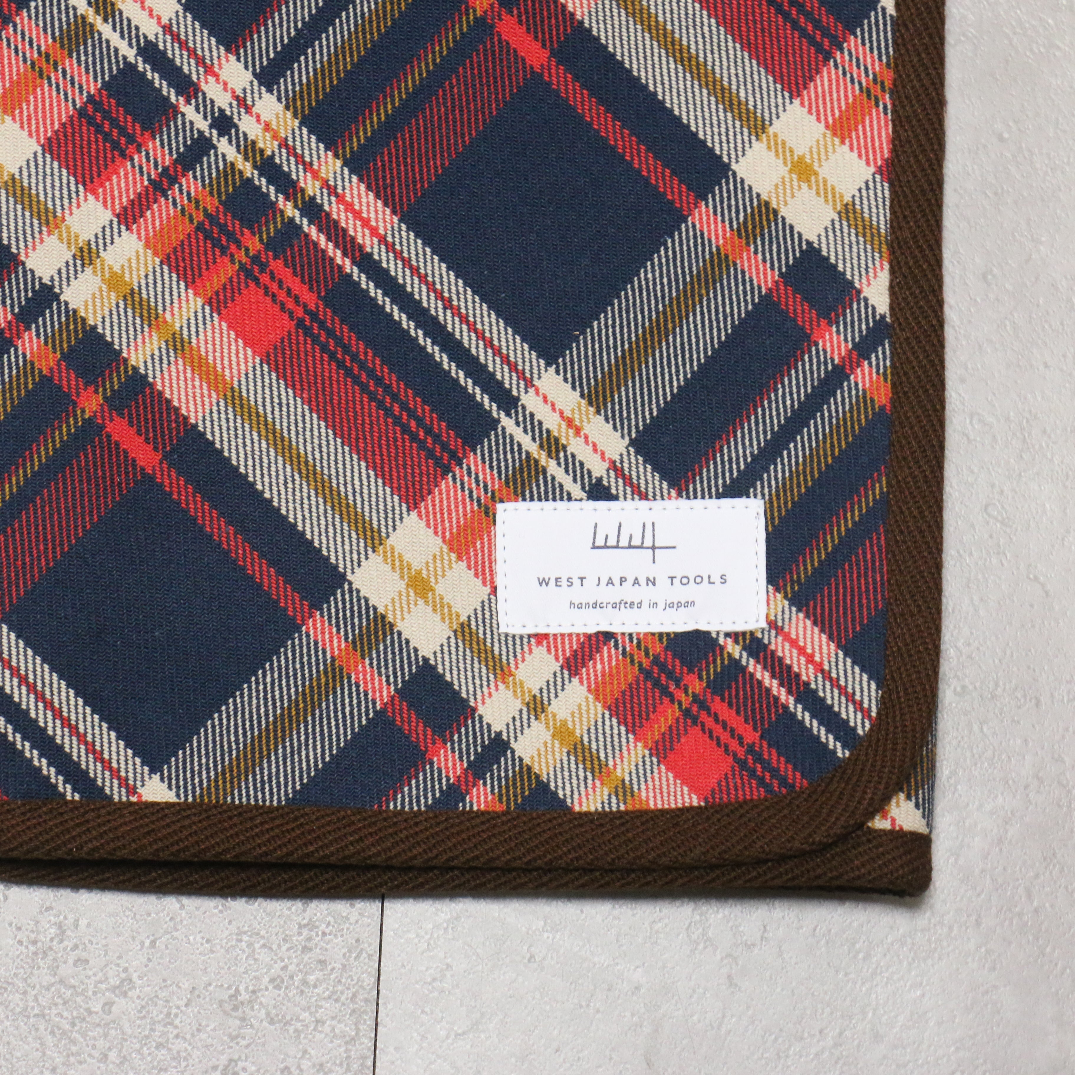 West Japan Tools 6 Pocket Knife Roll (Plaid) - Seisuke Knife