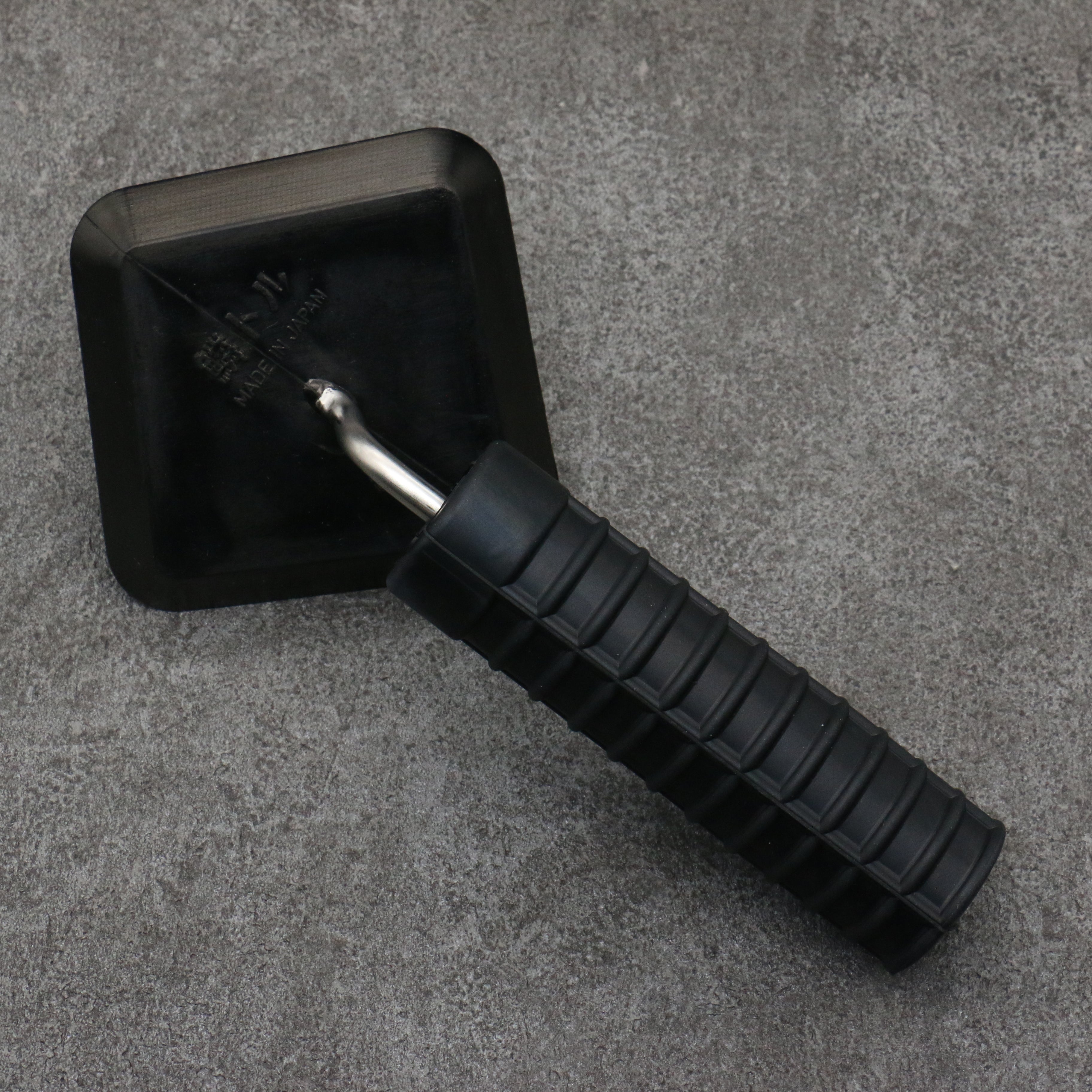 Uroko Toru Fish Scaler Rubber  210mm x 110mm x 100mm - Seisuke Knife