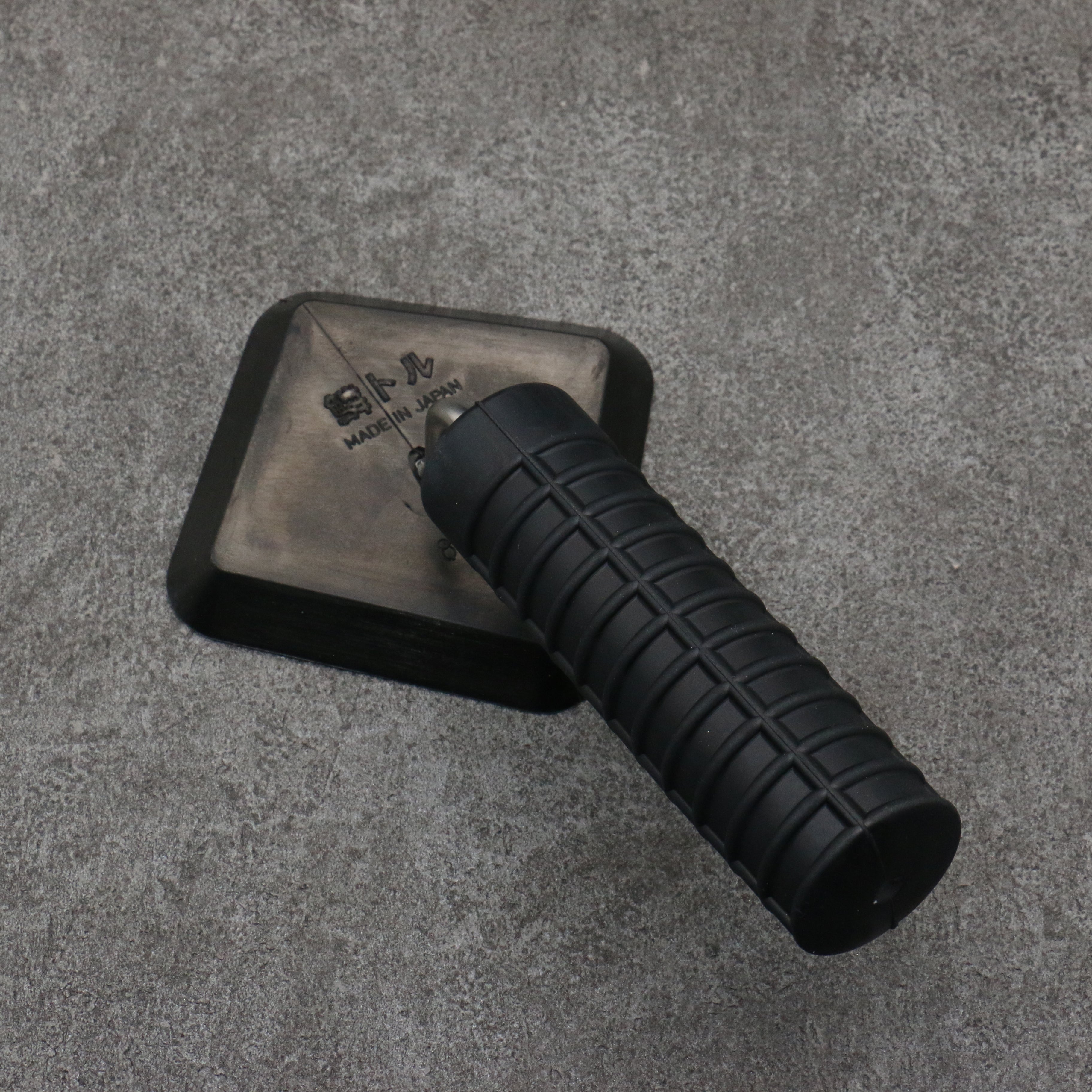 Uroko Toru Fish Scaler Rubber  210mm x 110mm x 100mm - Seisuke Knife