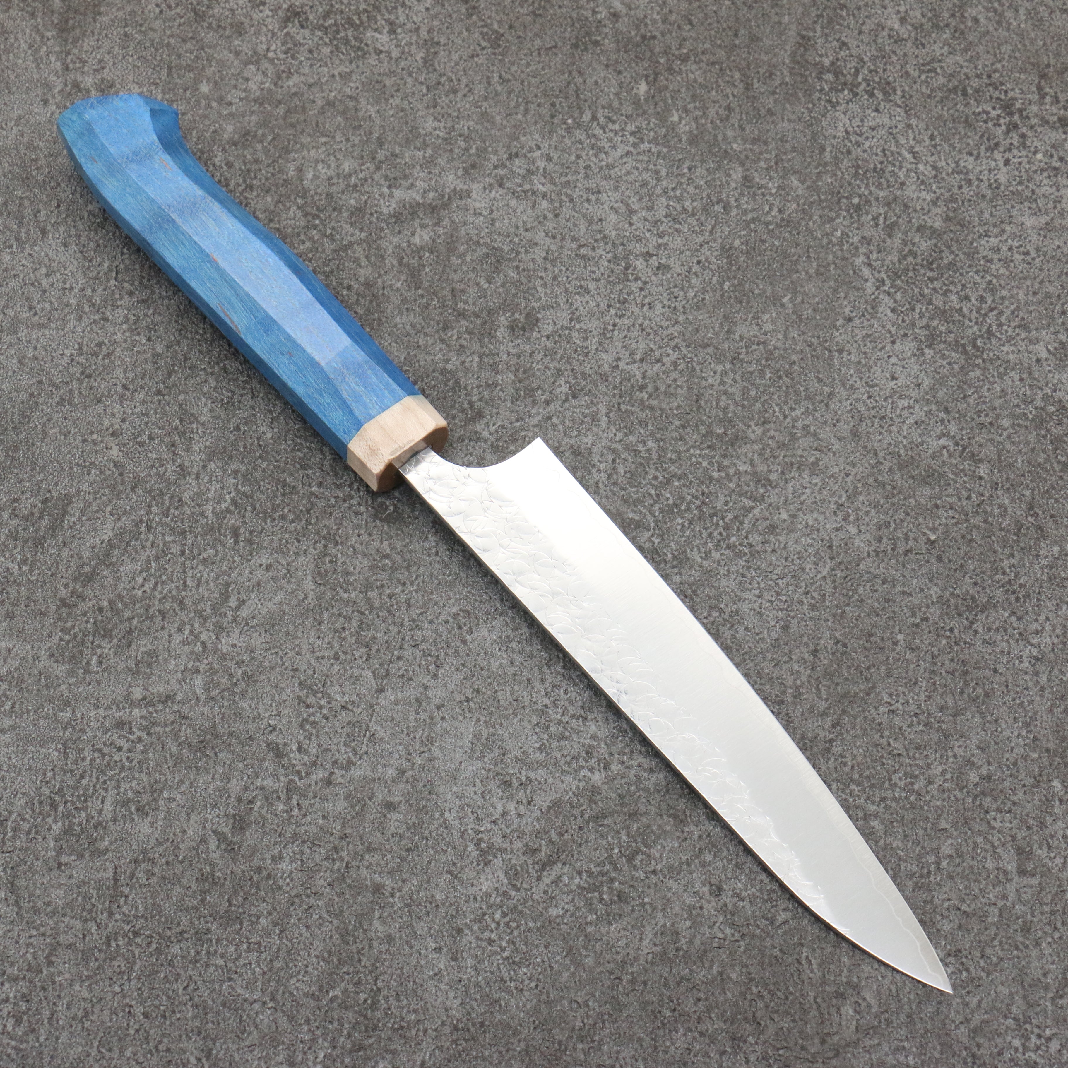 Yoshimi Kato Minamo SG2 Hammered Petty-Utility  150mm Western style (blue) Handle - Seisuke Knife