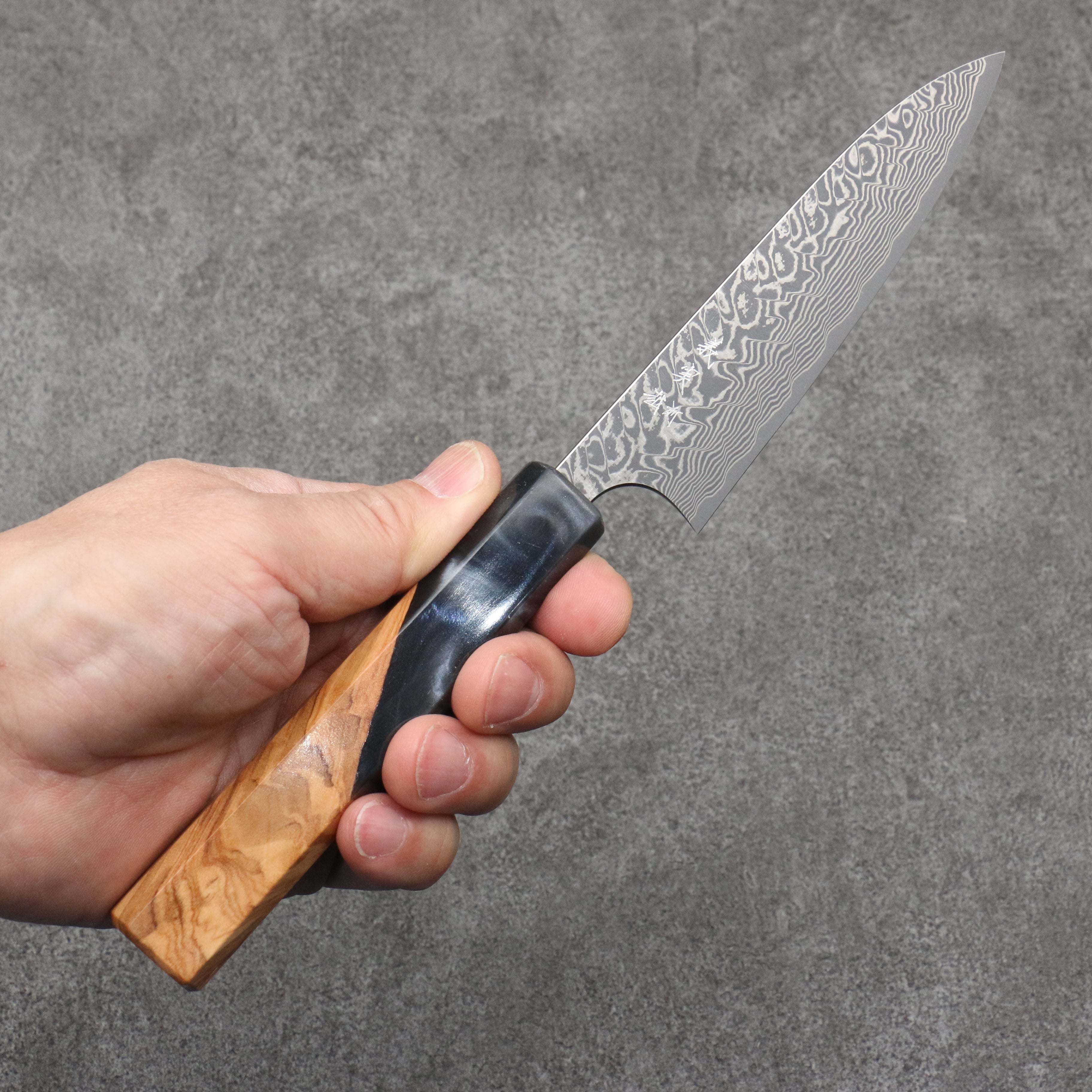Yoshimi Kato SG2 Black Damascus Petty-Utility  120mm Olive Tree and Resin Handle - Seisuke Knife