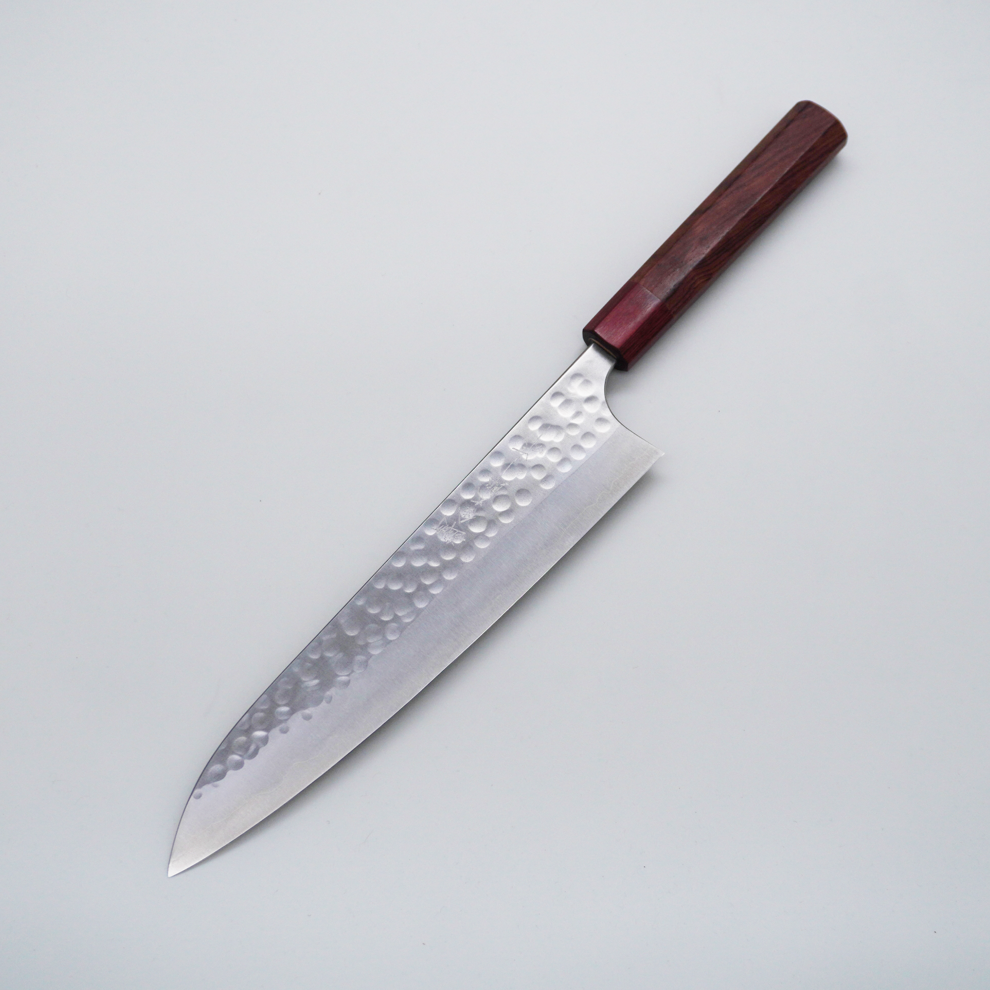 Seisuke TAKUMI Trade-In Kintaro Silver Steel No.3 Hammered Gyuto 240mm Honduras Rosewood & Red Pakkawood Handle - Seisuke Knife