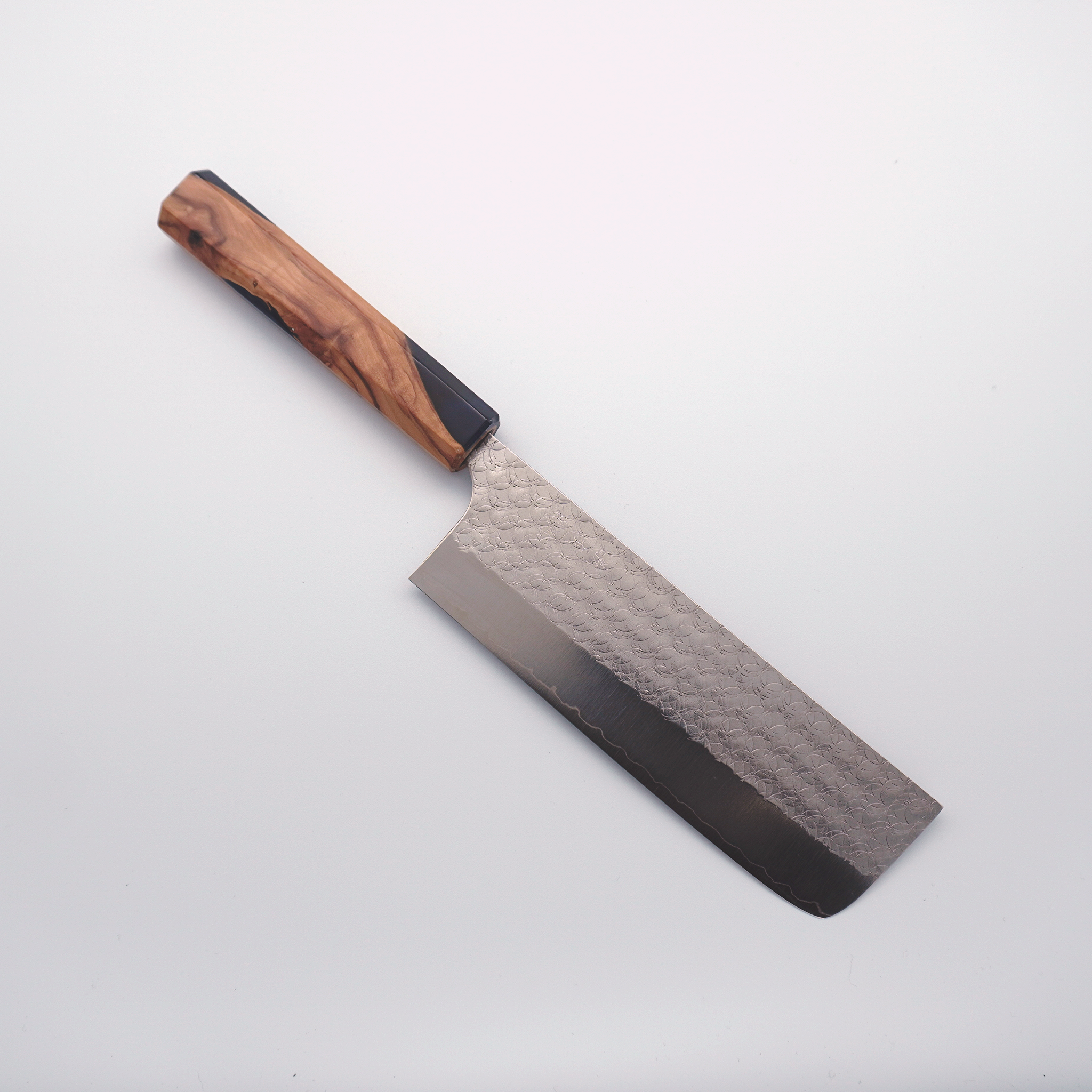 Yoshimi Kato Minamo SG2 Hammered Nakiri 165mm Olive Tree & Blue Resin Handle - Seisuke Knife