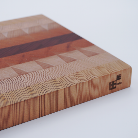 Yu Kurosaki Cutting Board End Grain Wood (XL) - Seisuke Knife