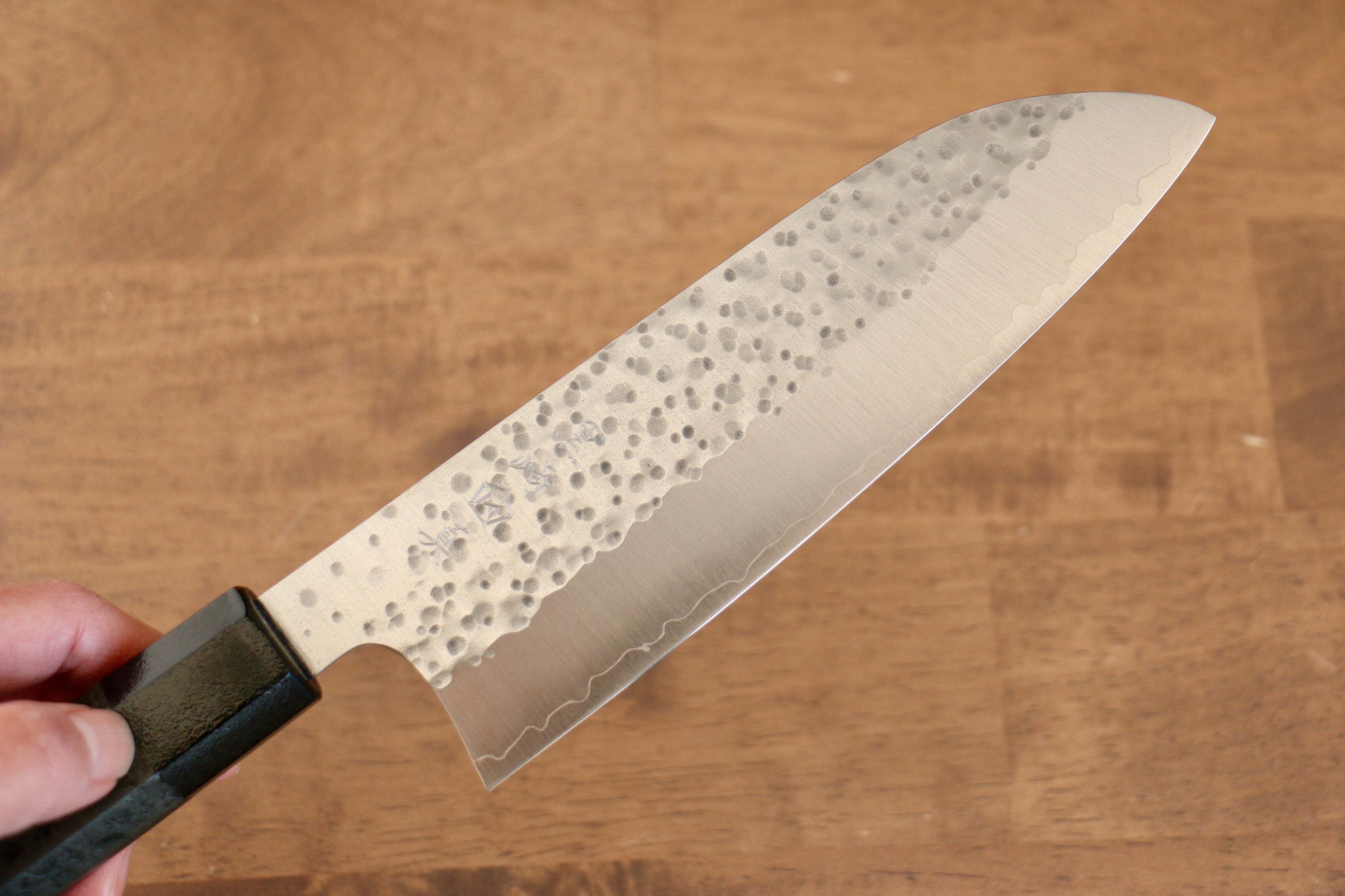 Makoto Kurosaki SG2 Hammered (Maru) Santoku 165mm with Washi & Gold Copper Wood Handle - Seisuke Knife
