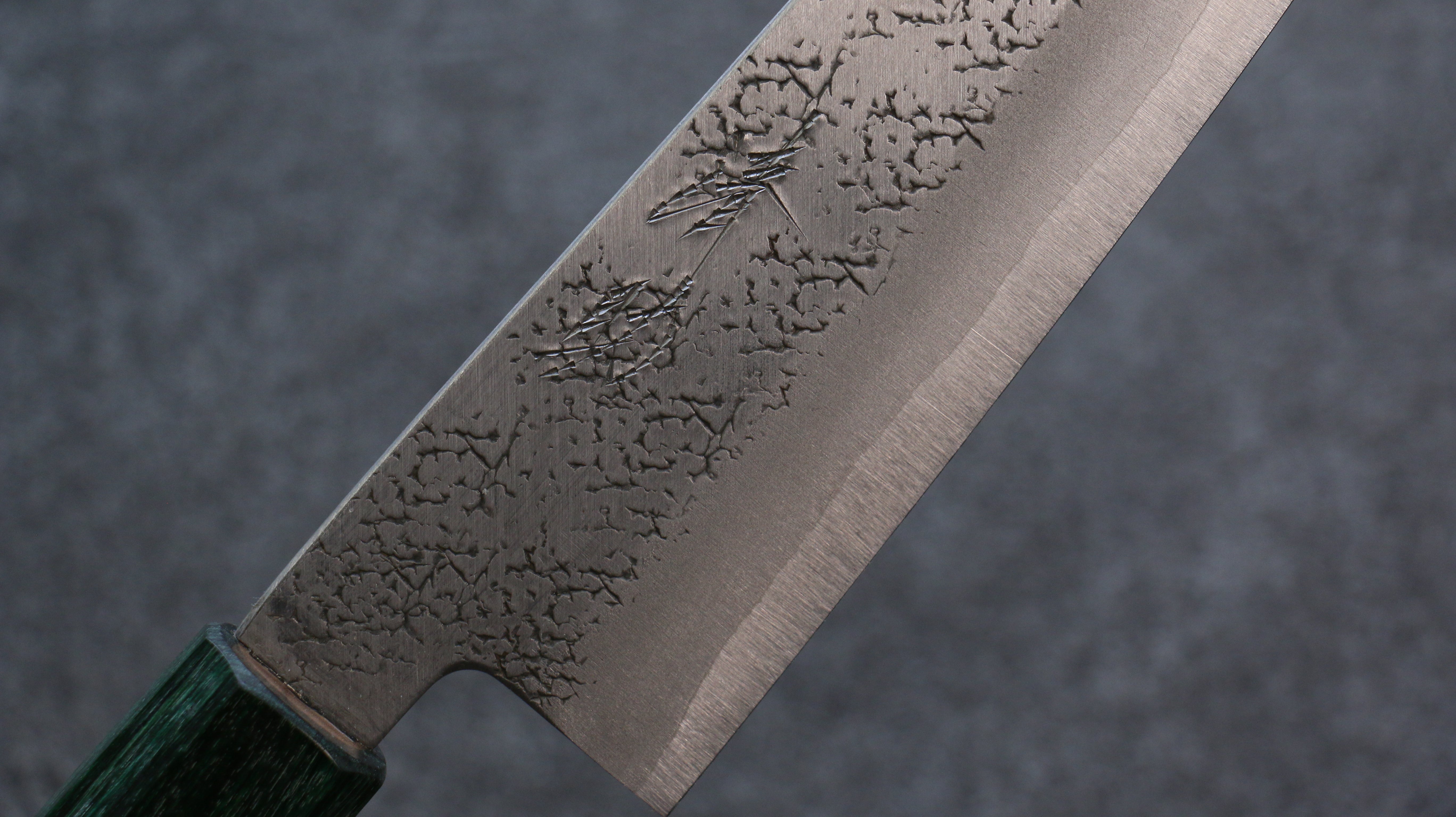 Seisuke Blue Super Hammered Santoku 165mm Walnut (With Double Green Pakka wood) Handle - Seisuke Knife