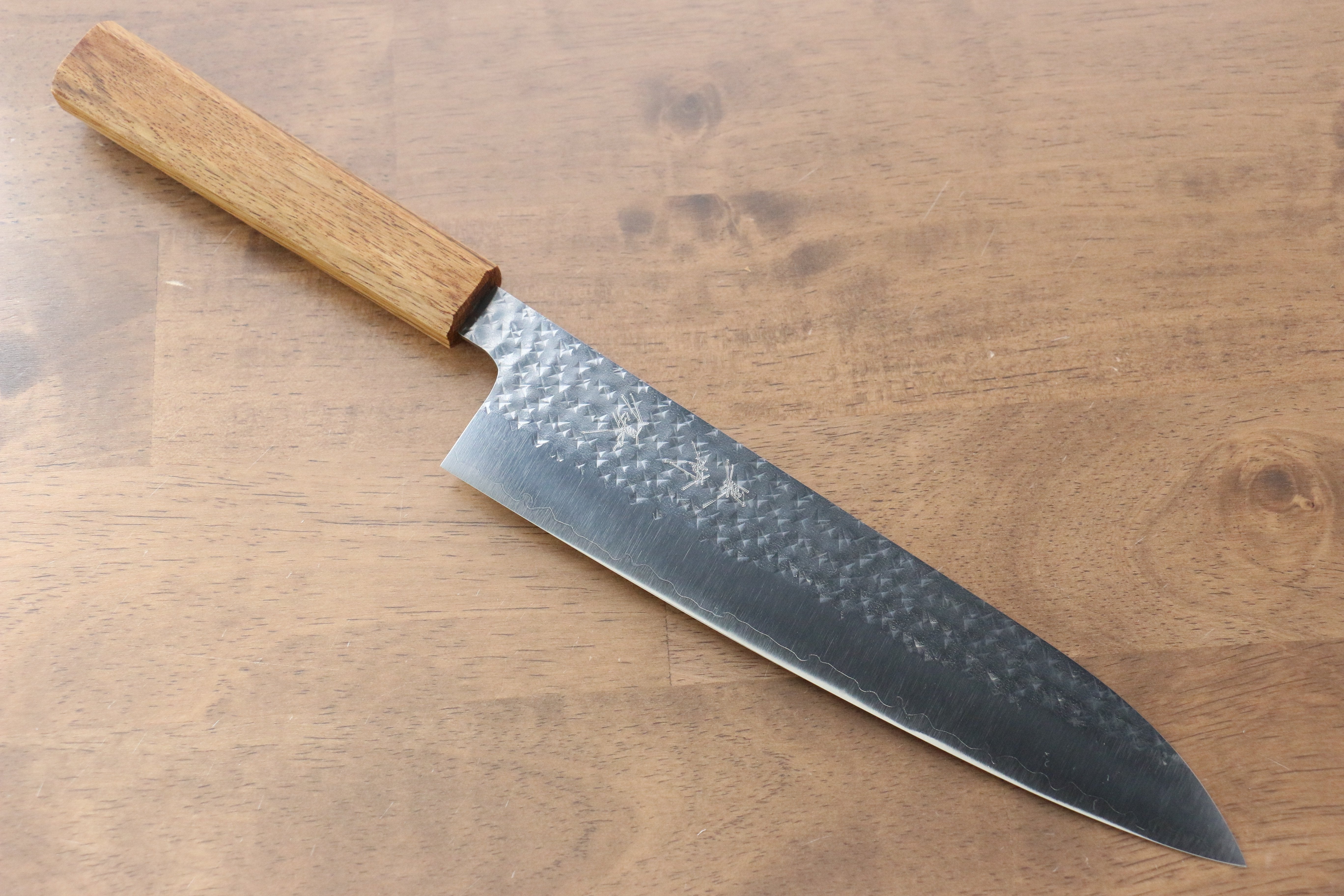 Yu Kurosaki Senko SG2 Hammered Gyuto 210mm Lacquered Oak Handle - Seisuke Knife