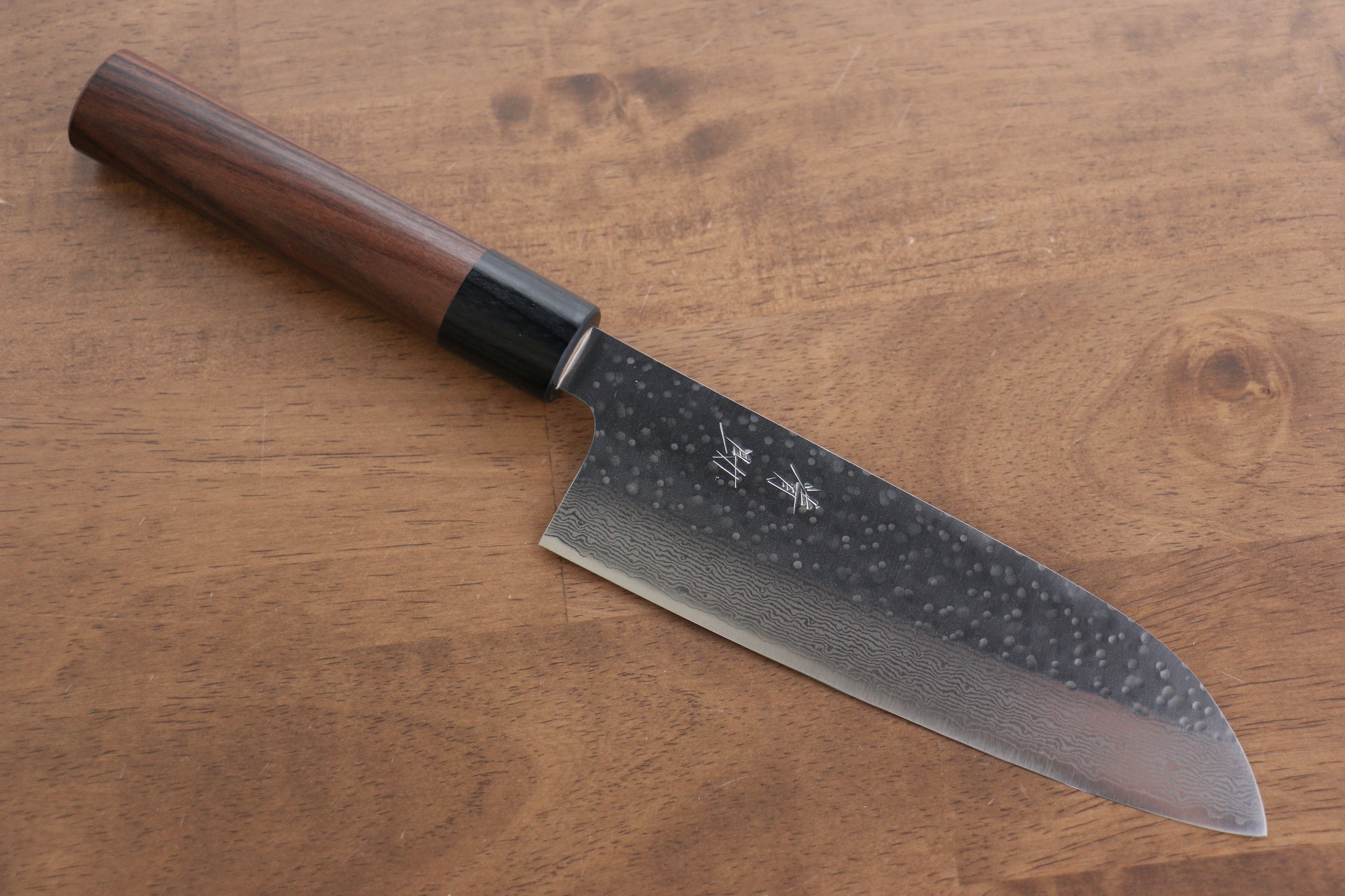 Seisuke VG10 Hammered(Maru) Santoku 165mm Morado Handle - Seisuke Knife