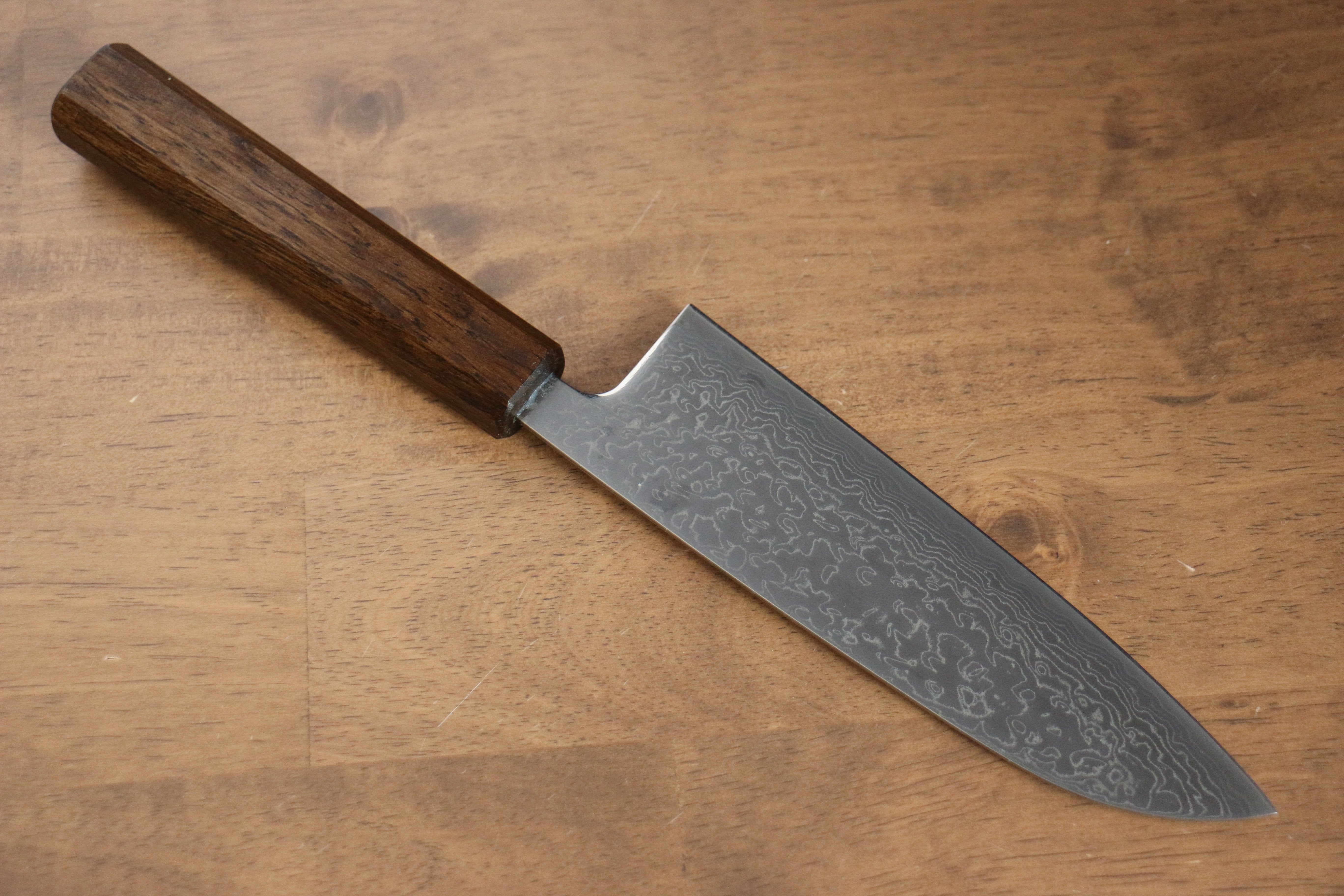 Seisuke VG10 Mirrored Finish Damascus Santoku 165mm Oak Handle - Seisuke Knife
