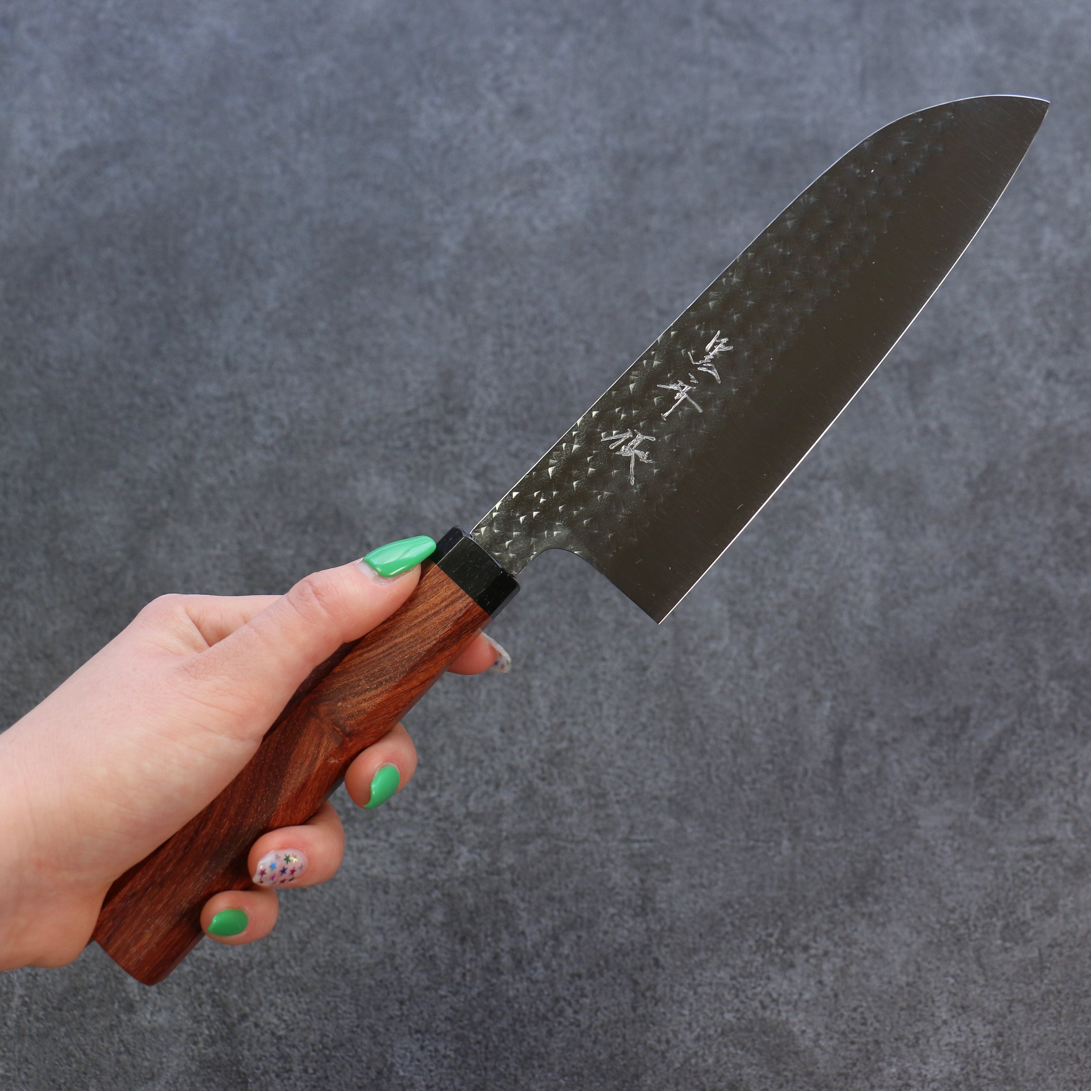 Yu Kurosaki Senko SG2 Hammered Santoku 165mm Sandalwood (Red) Handle - Seisuke Knife