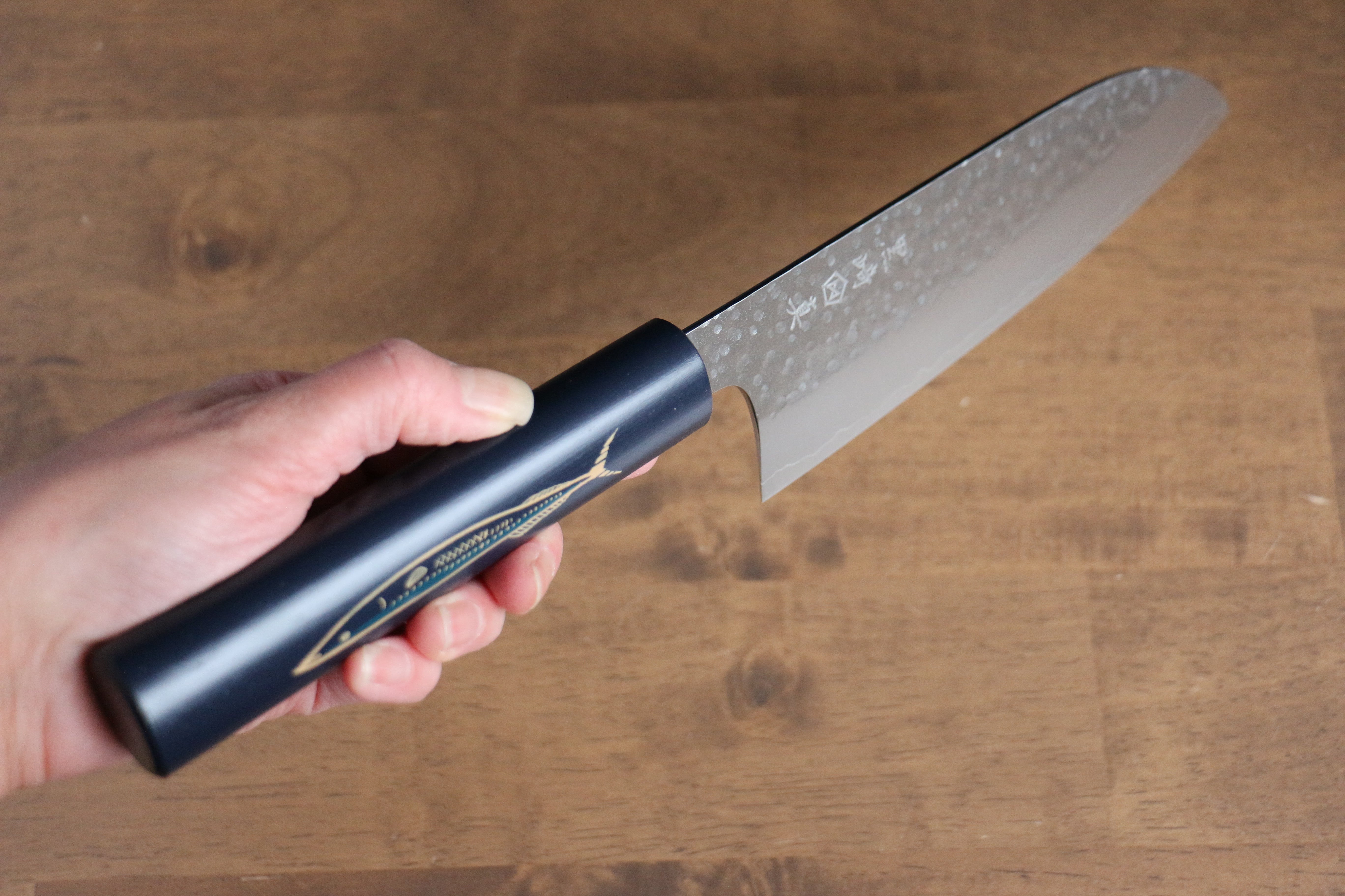 Makoto Kurosaki Sanma SG2 Hammered(Maru) Santoku 165mm Wood(Lacquered) Handle - Seisuke Knife