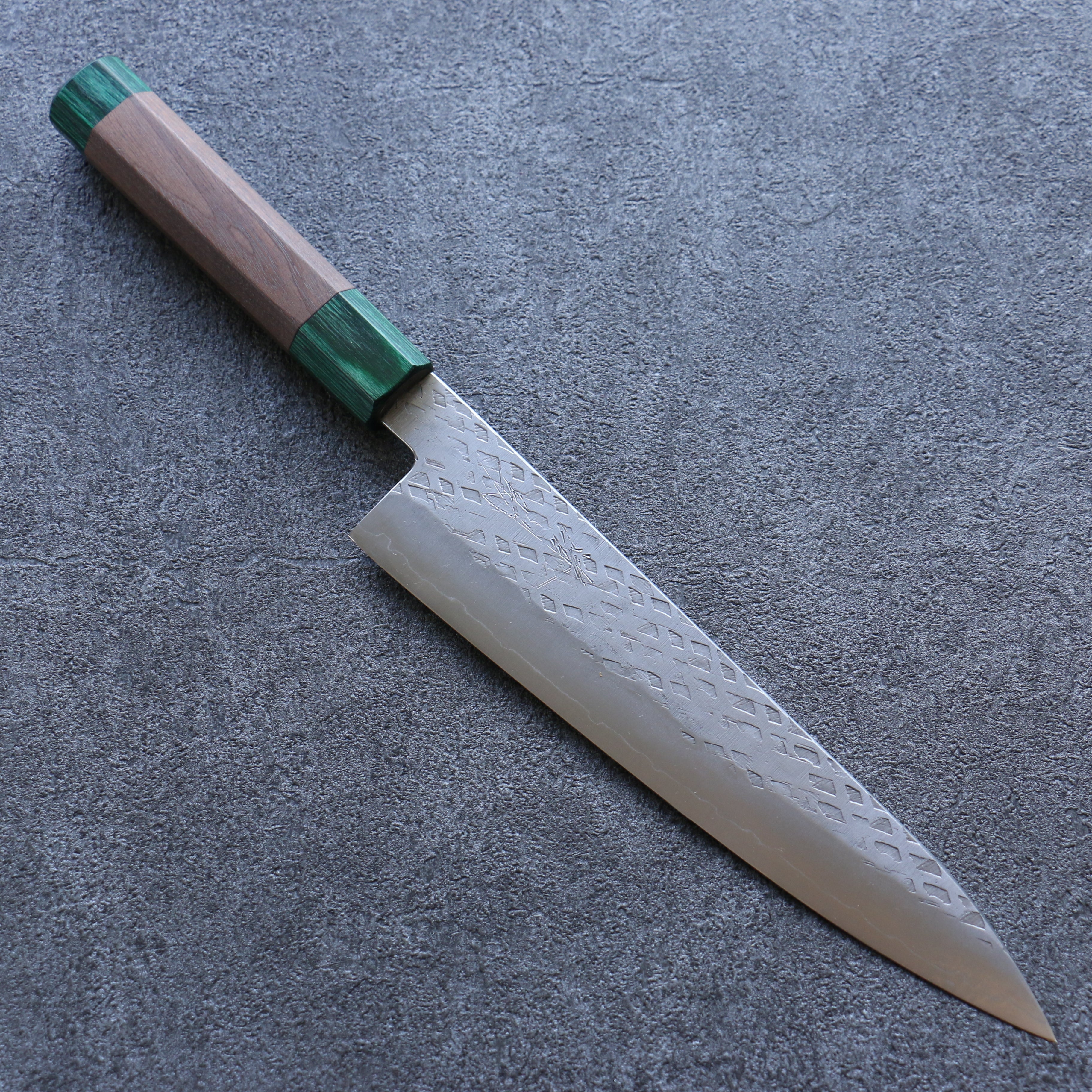 Seisuke Silver Steel No.3 Hammered Gyuto 210mm Walnut & Green Pakkawood Handle - Seisuke Knife