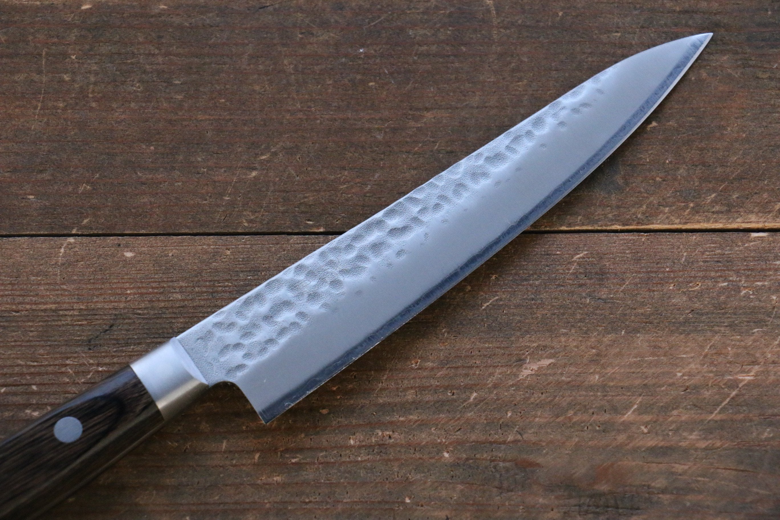 Seisuke AUS8 Hammered Petty-Utility 135mm Brown Pakkawood Handle - Seisuke Knife