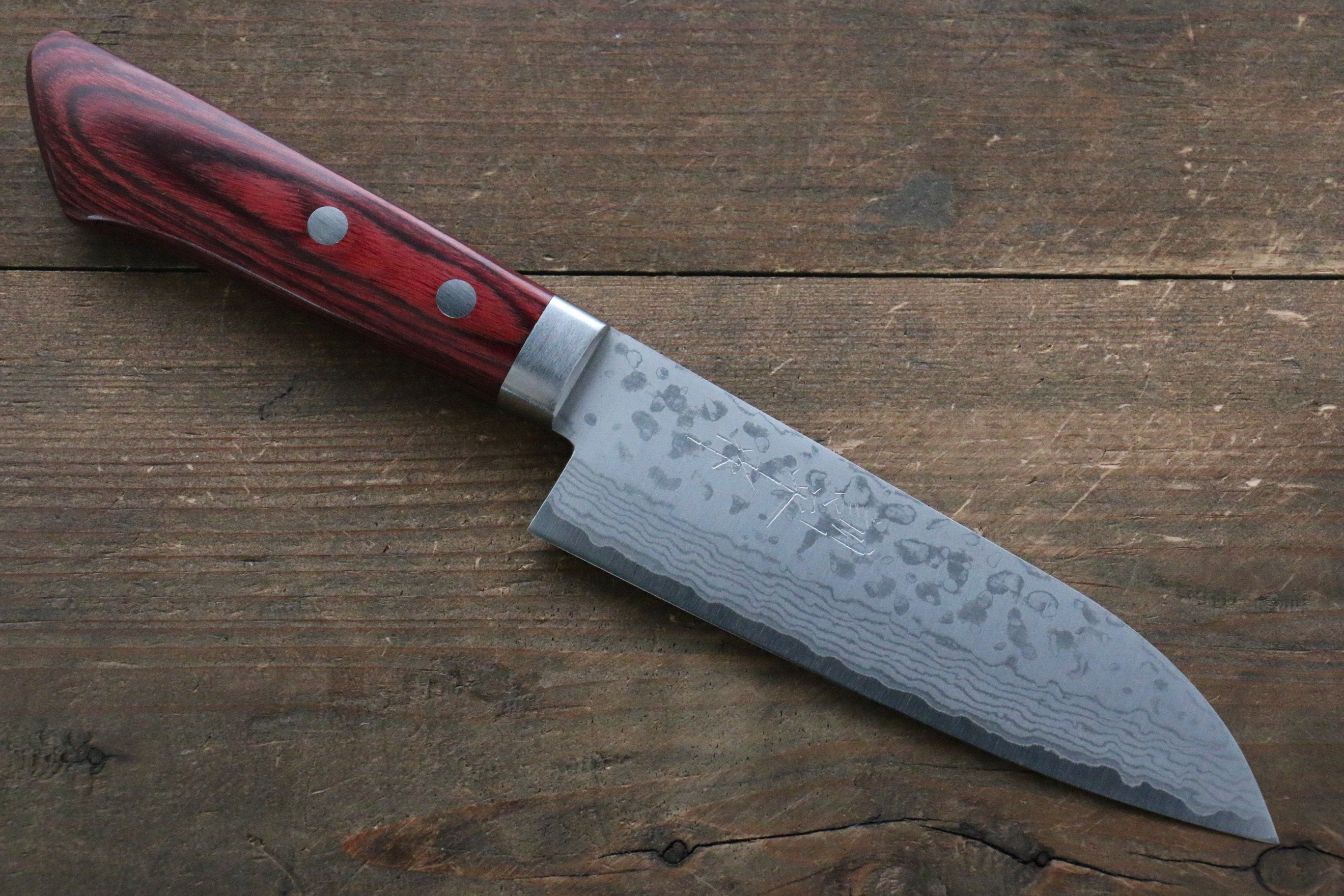 Kunihira Sairyu VG10 Damascus Small Santoku 135mm Red Pakka wood Handle - Seisuke Knife
