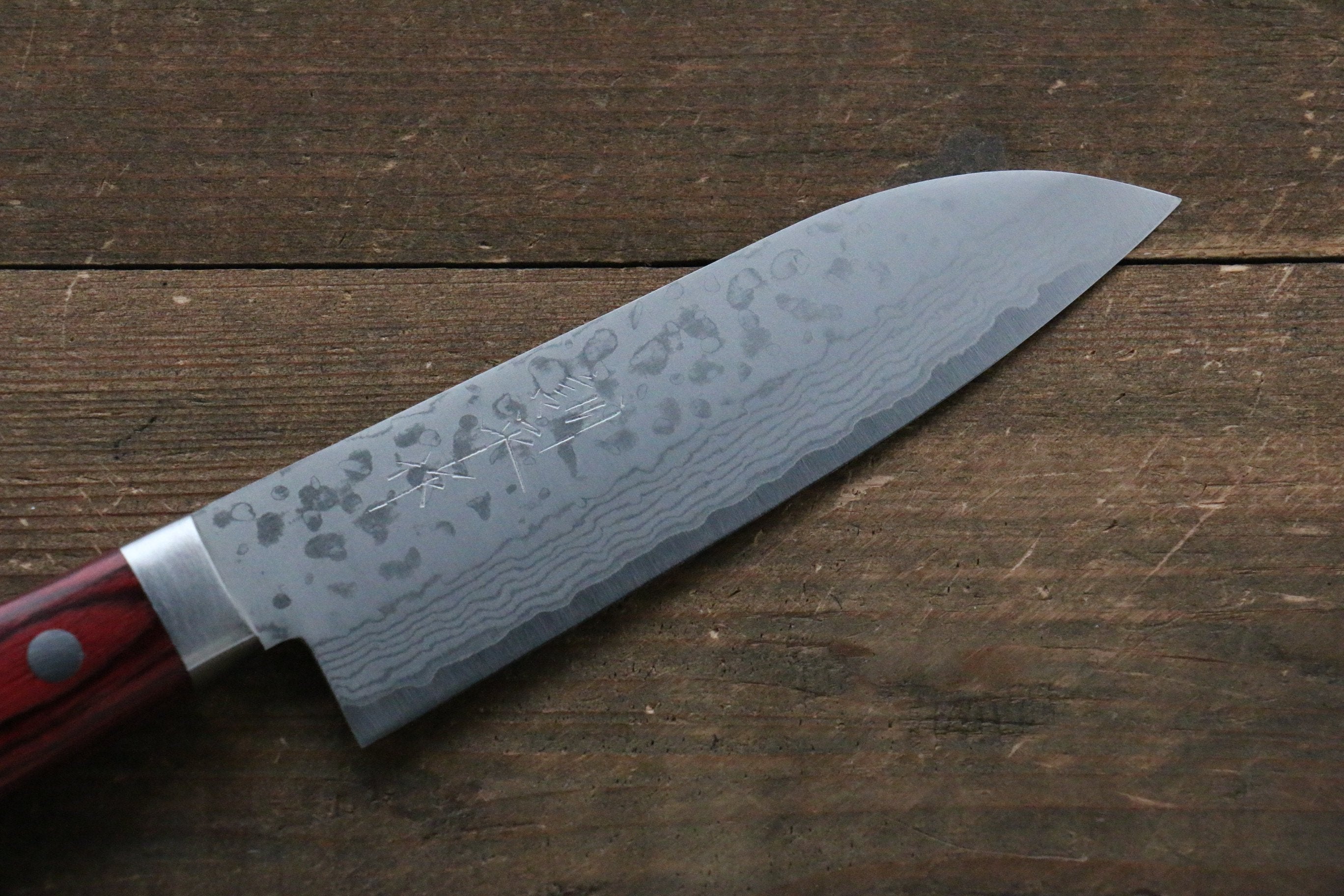 Kunihira Sairyu VG10 Damascus Small Santoku 135mm Red Pakka wood Handle - Seisuke Knife