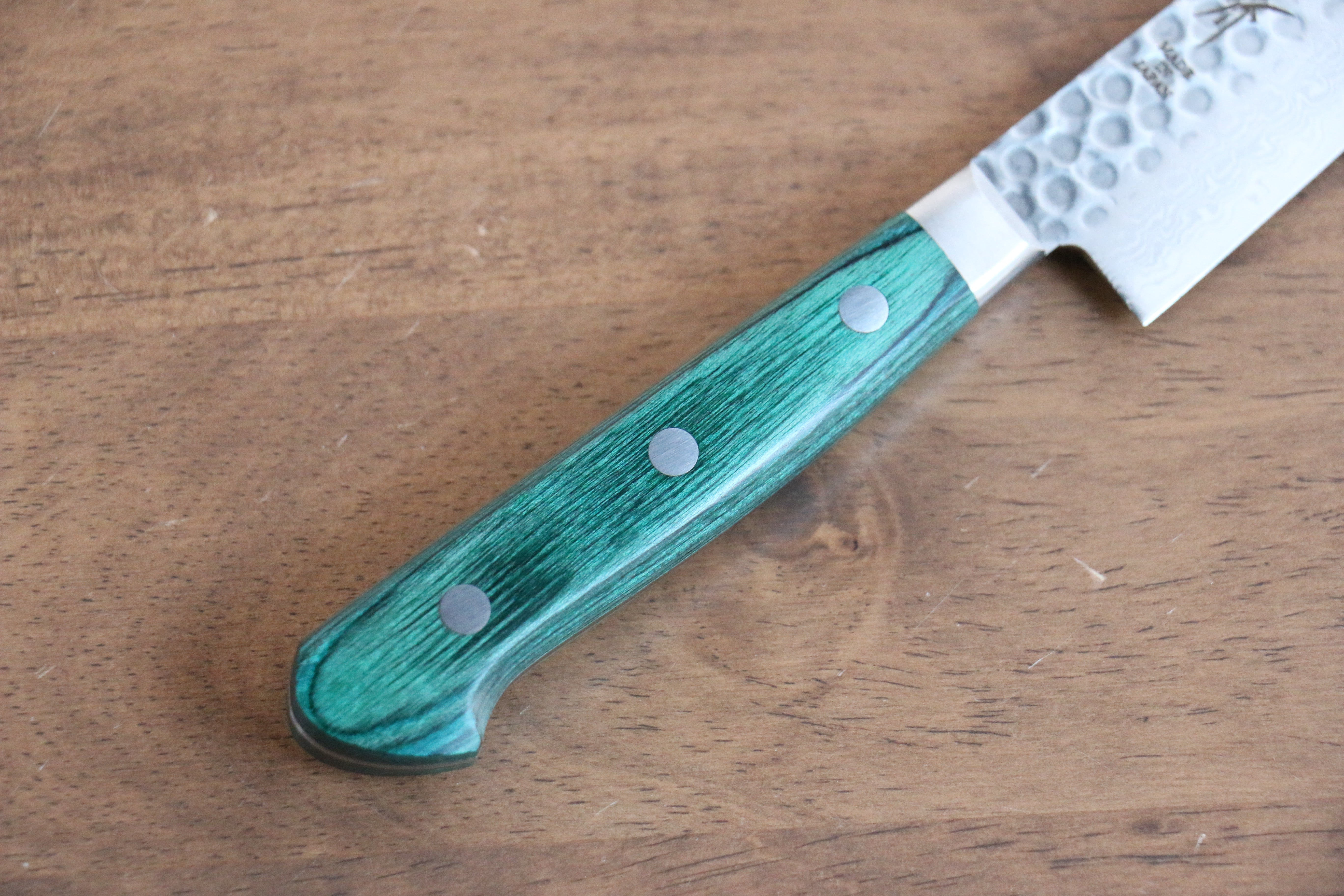 Sakai Takayuki VG10 17 Layer Damascus Petty-Utility 135mm Green Pakkawood Handle - Seisuke Knife