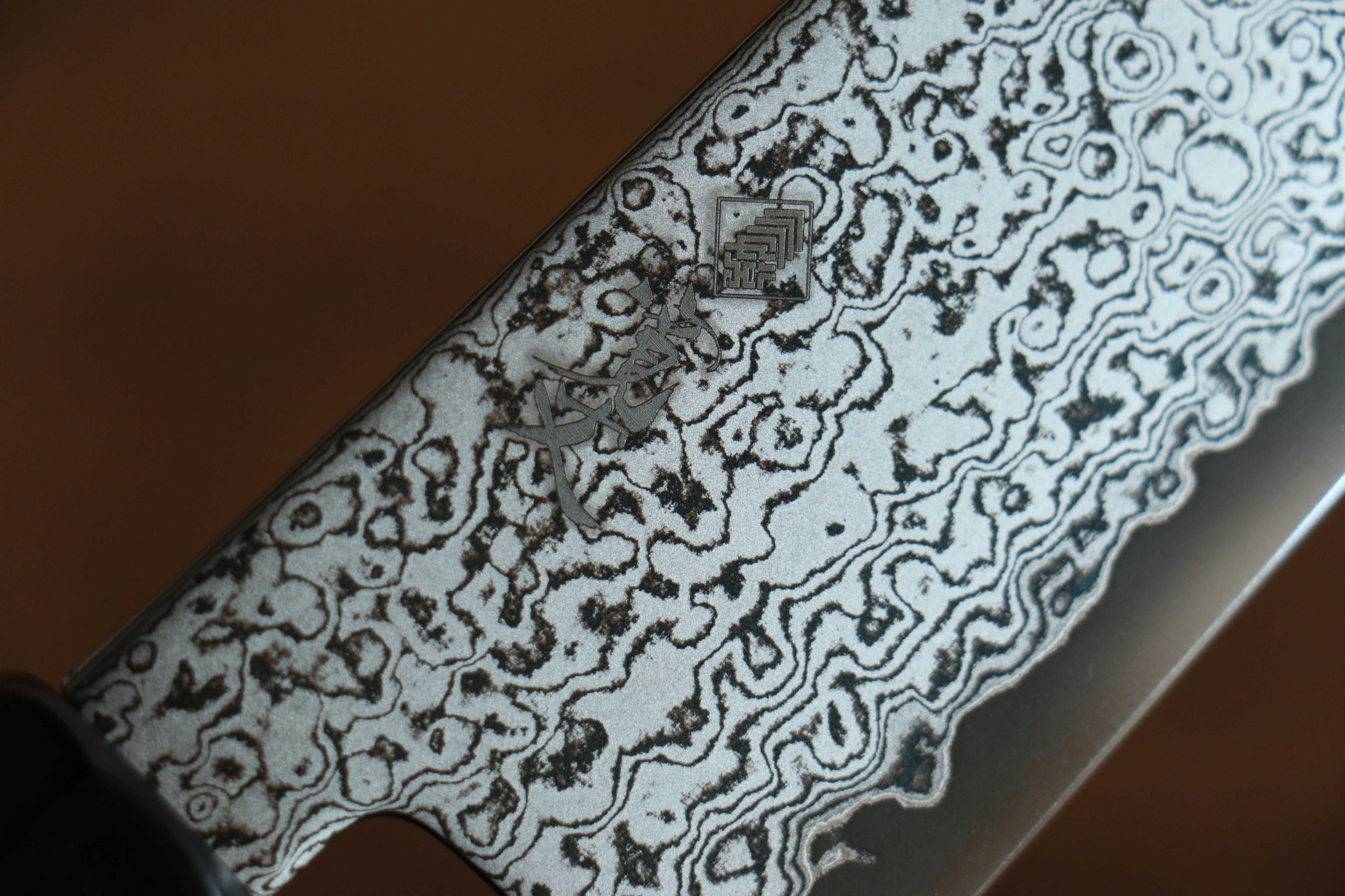 Kanjyo VG10 Damascus Santoku 180mm Gray Pakkawood Handle - Seisuke Knife
