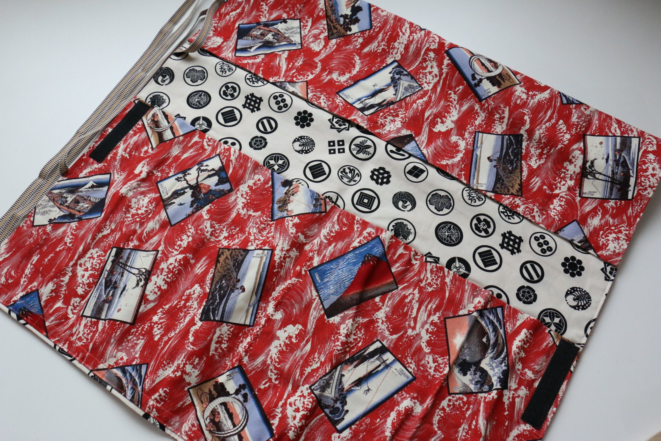 Japanese Style Knife Roll Akaukiyoe-Ura-Konkamon 7 Pockets - Seisuke Knife