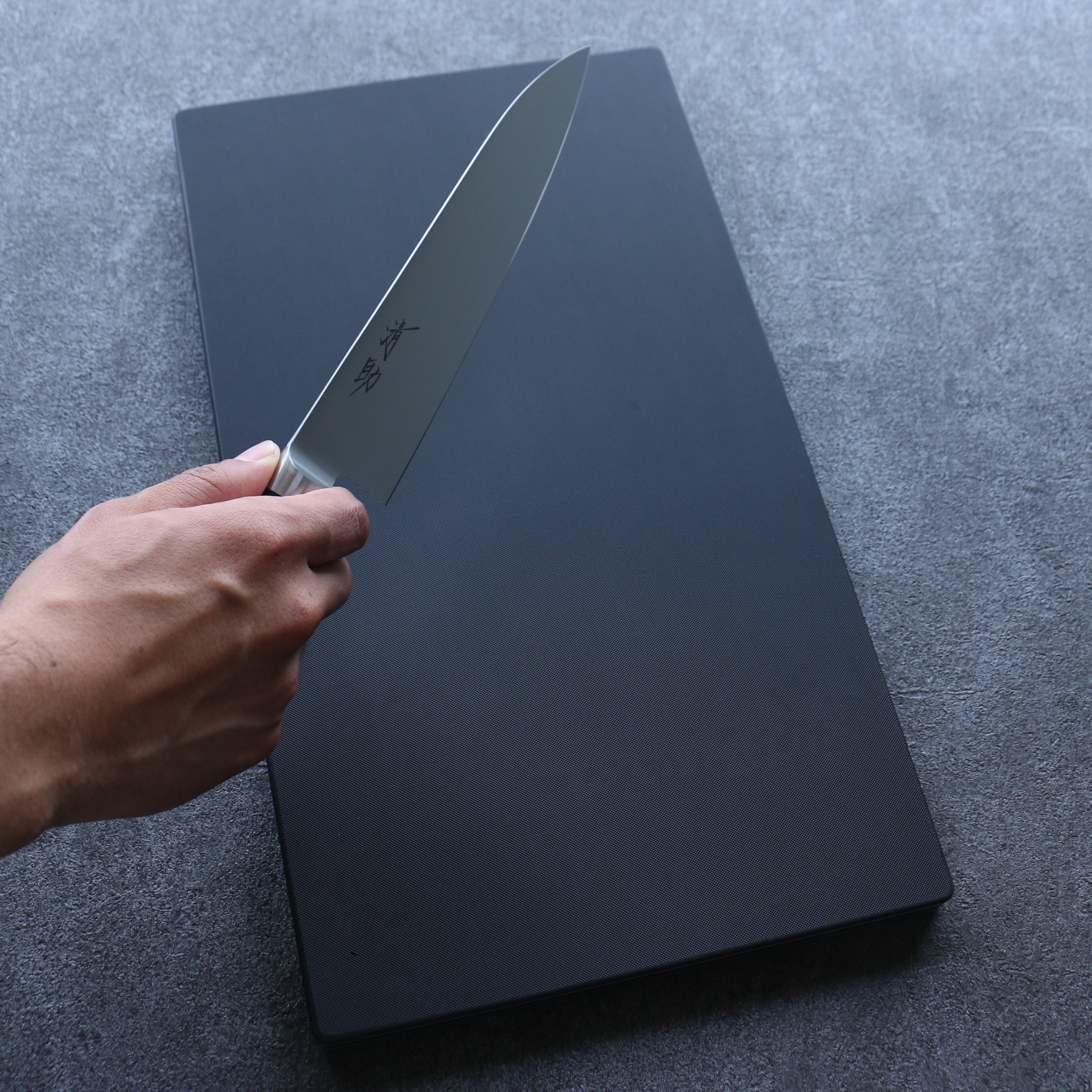 Hasegawa Cutting Board Pro-PE Lite Black (410 x 230mm) - Seisuke Knife
