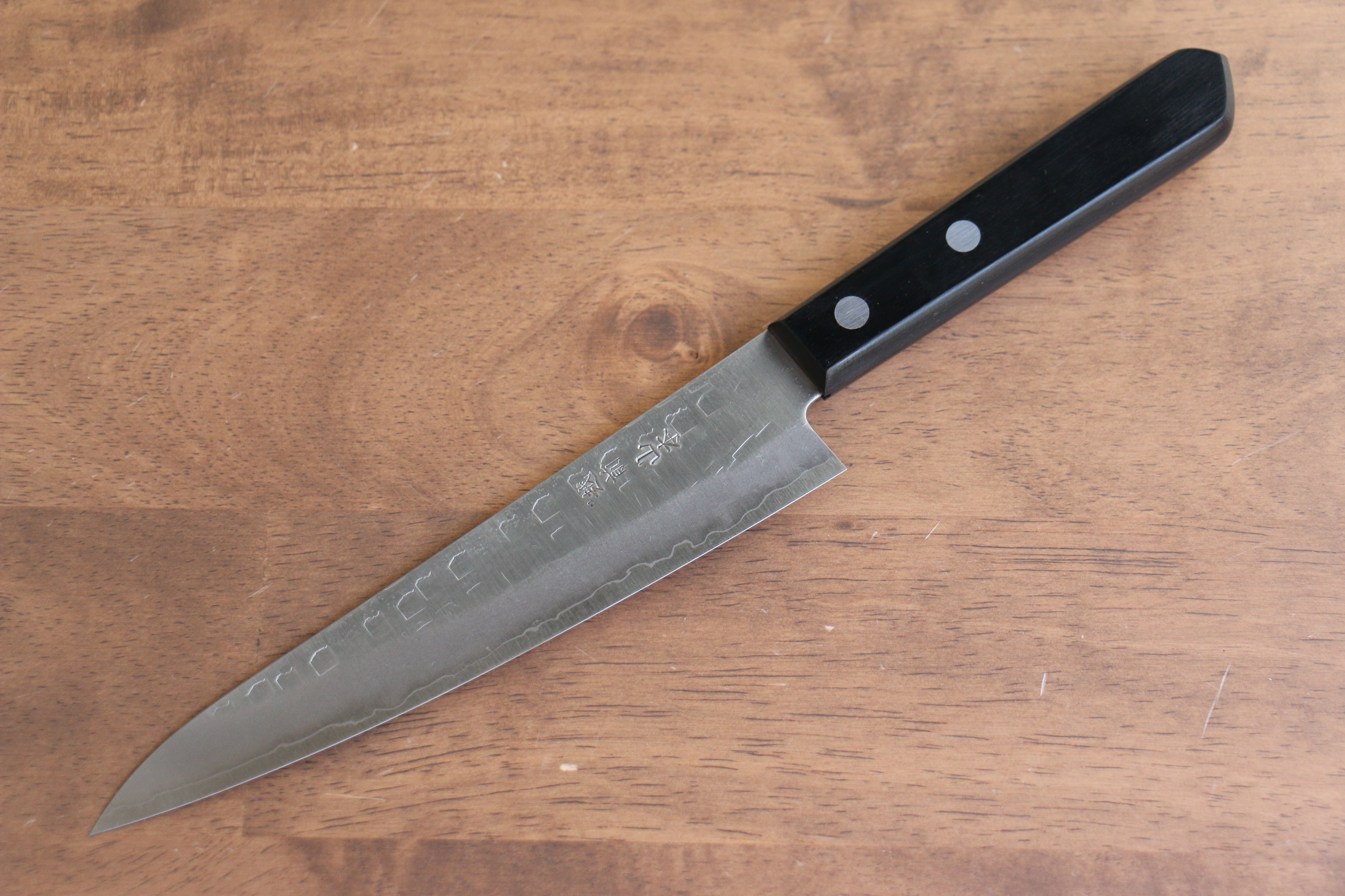 Nao Yamamoto AUS8 Hammered Petty-Utility 160mm Black Pakkawood Handle - Seisuke Knife