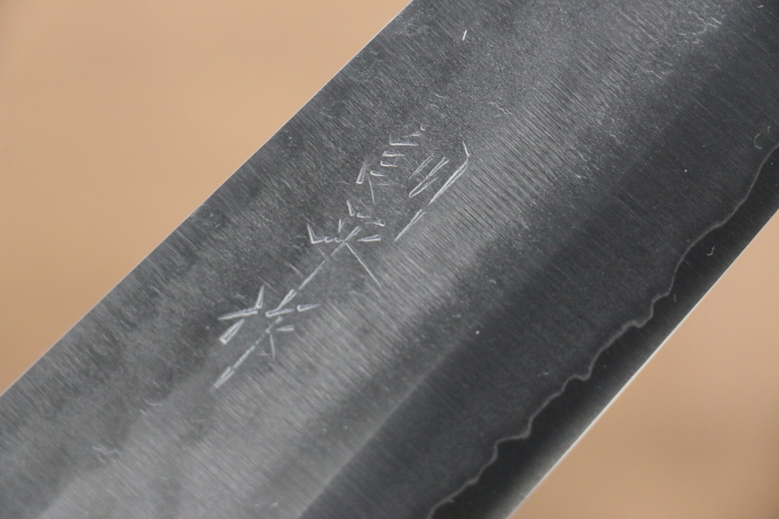 Kunihira VG1 Hammered Santoku 170mm with Shitan Handle and Red Pakkawood Ferrule - Seisuke Knife