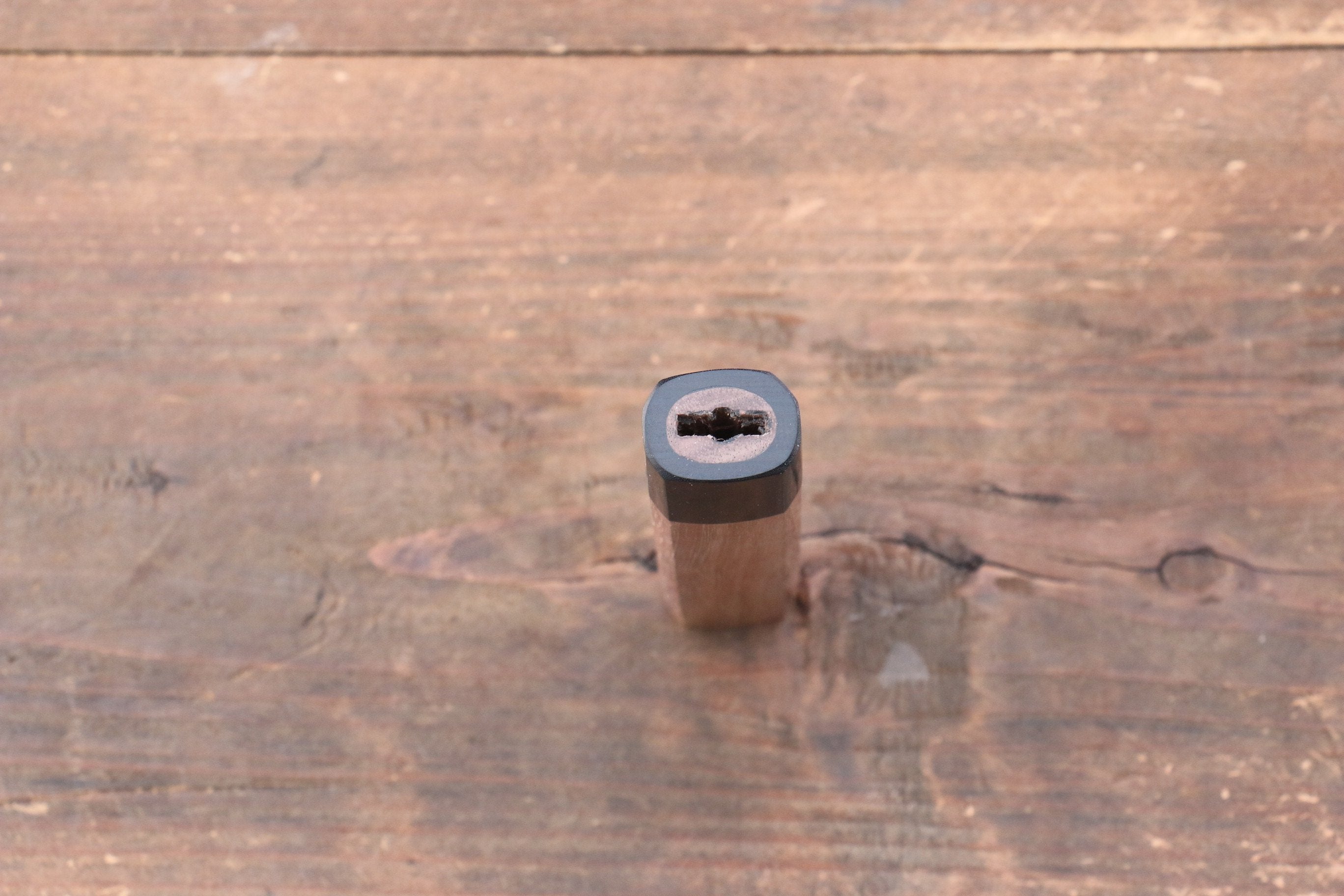 Octagonal Walnut Knife Handle (Medium) - Seisuke Knife