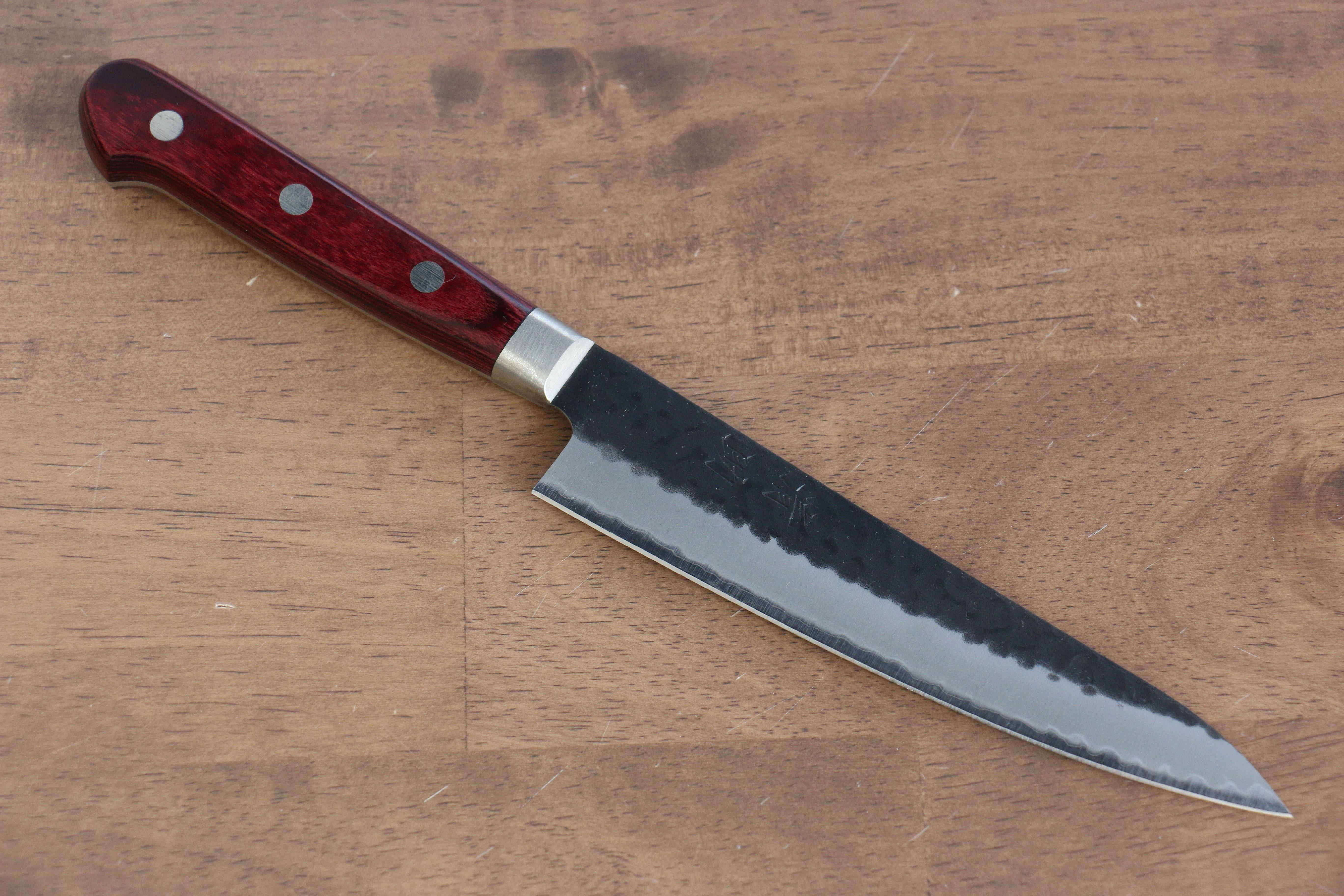 Seisuke Blue Super Hammered Kurouchi Petty-Utility 135mm Red Pakkawood Handle - Seisuke Knife