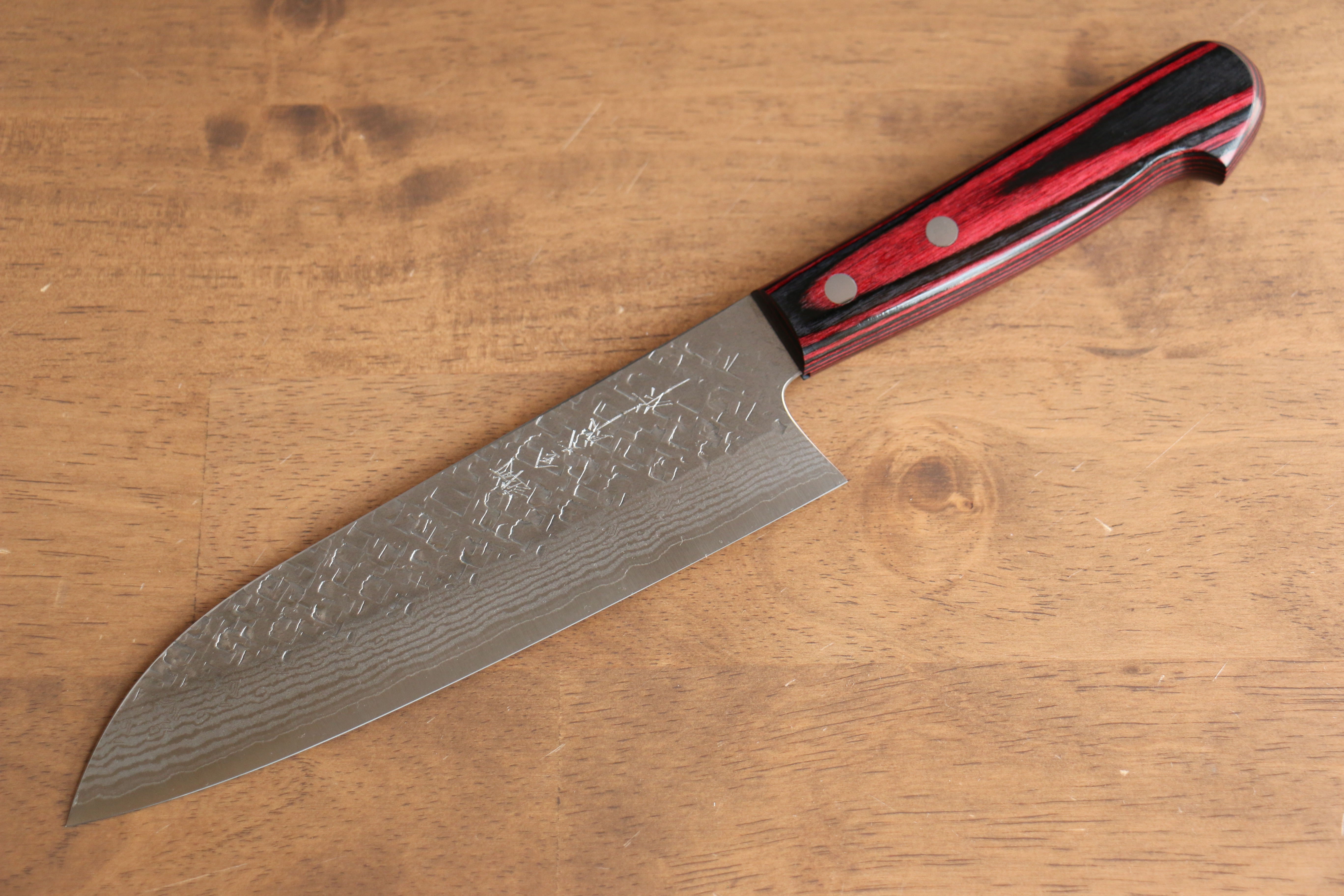 Yoshimi Kato VG10 Hammered(square) Santoku 170mm Red Pakka wood Handle - Seisuke Knife