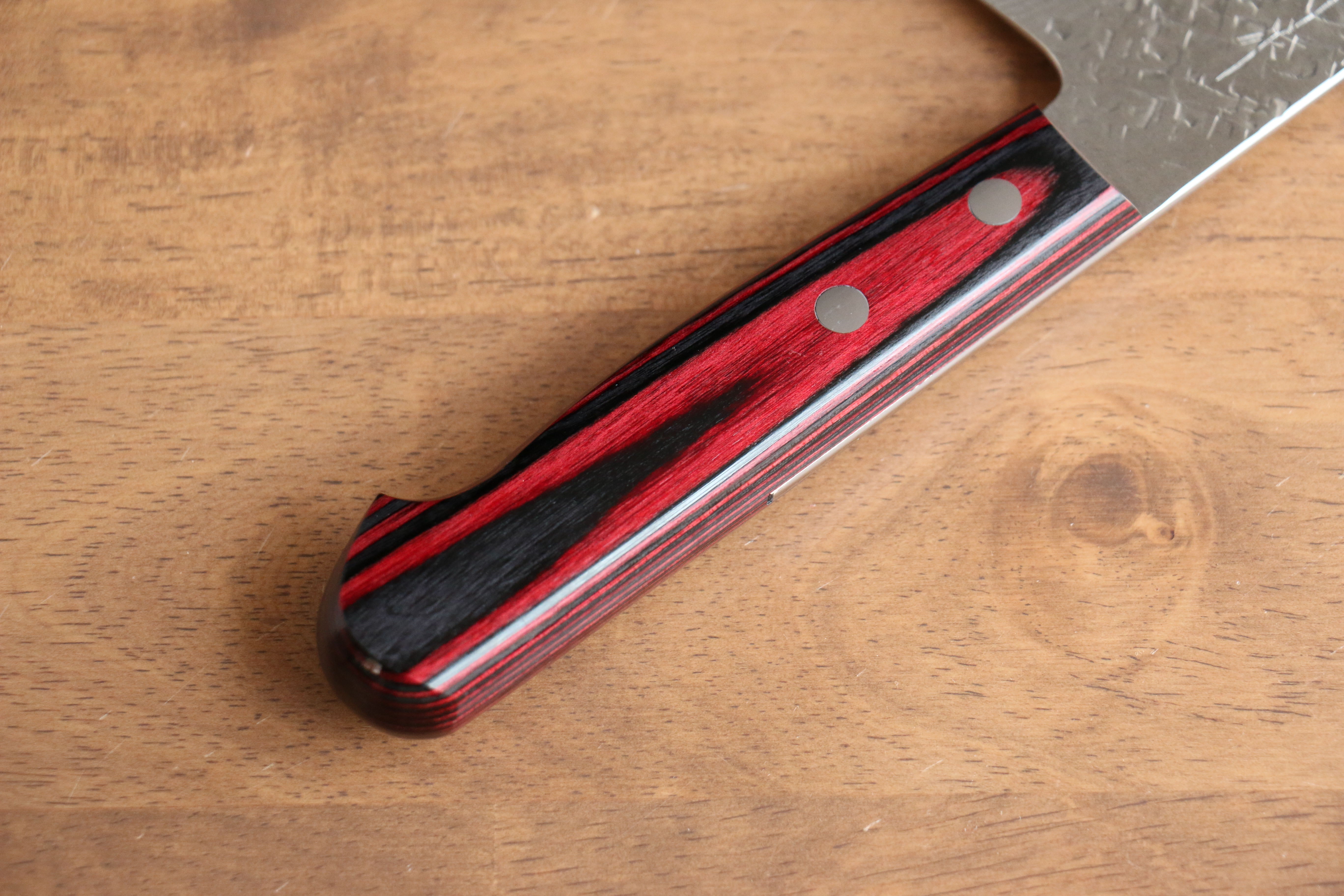 Yoshimi Kato VG10 Hammered(square) Santoku 170mm Red Pakka wood Handle - Seisuke Knife