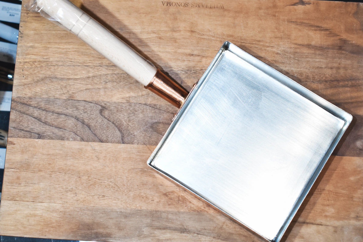 Egg Frying Pan - Copper with Wooden Lid - Seisuke Knife